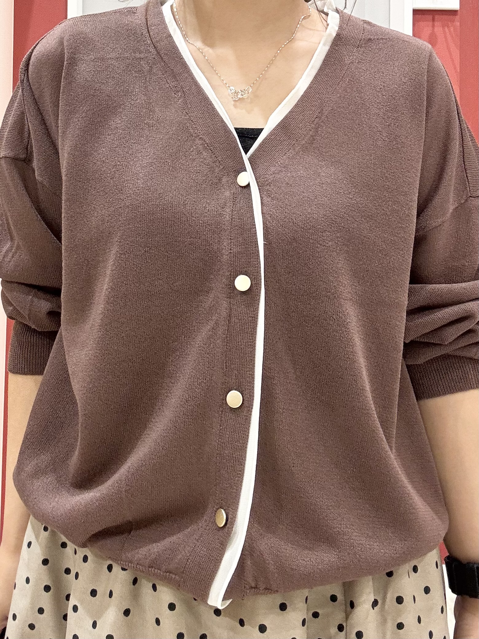 shioさんの「SHOO･LA･RUE｜【洗濯機可/S-LL】配色シフォン襟でサマ見え 上品シアーカーディガン」を使ったコーディネート