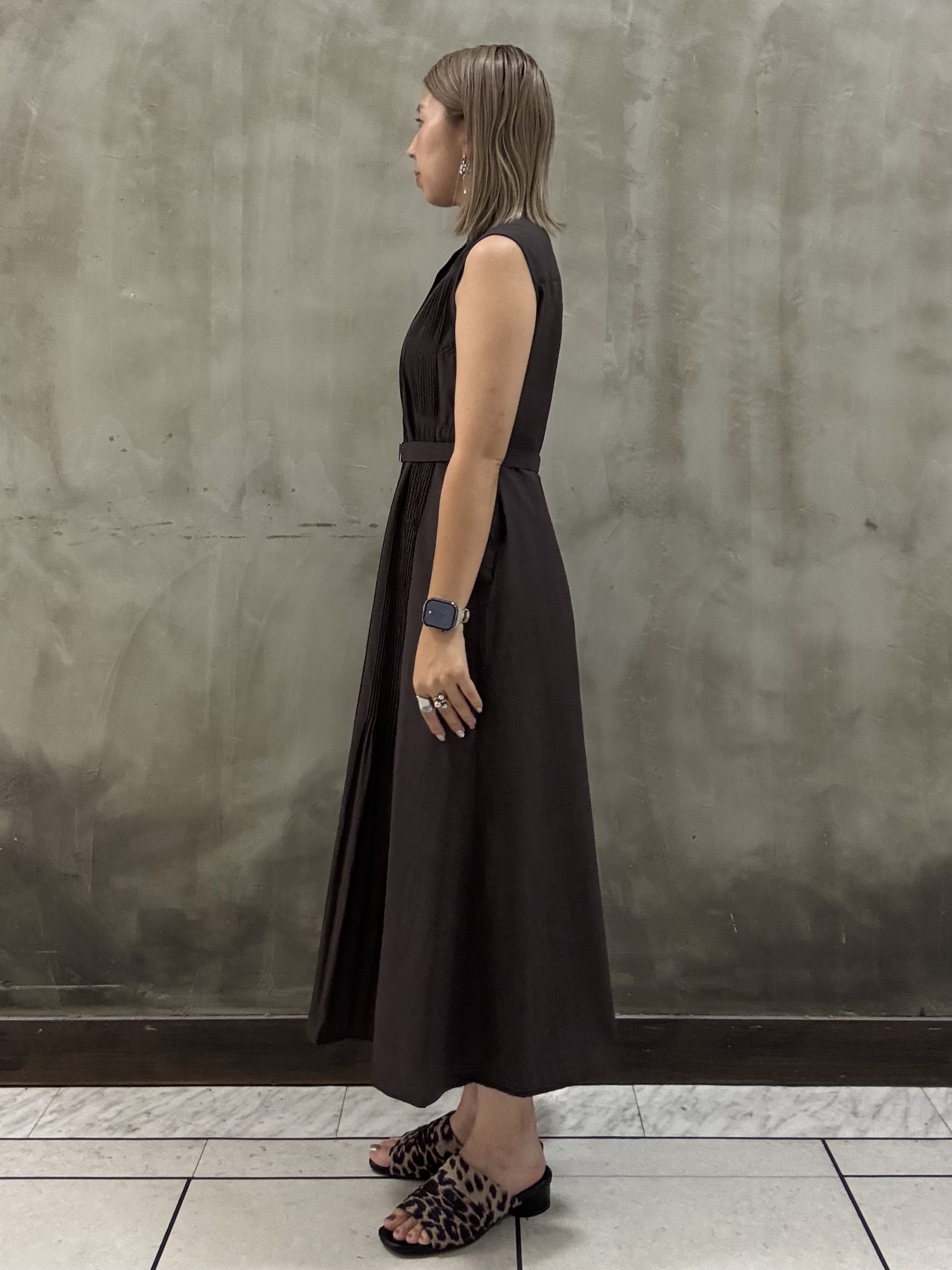 minaさんの「grove｜【低身長さんも選べる着丈・洗濯機◎】プリーツベルトワンピース」を使ったコーディネート