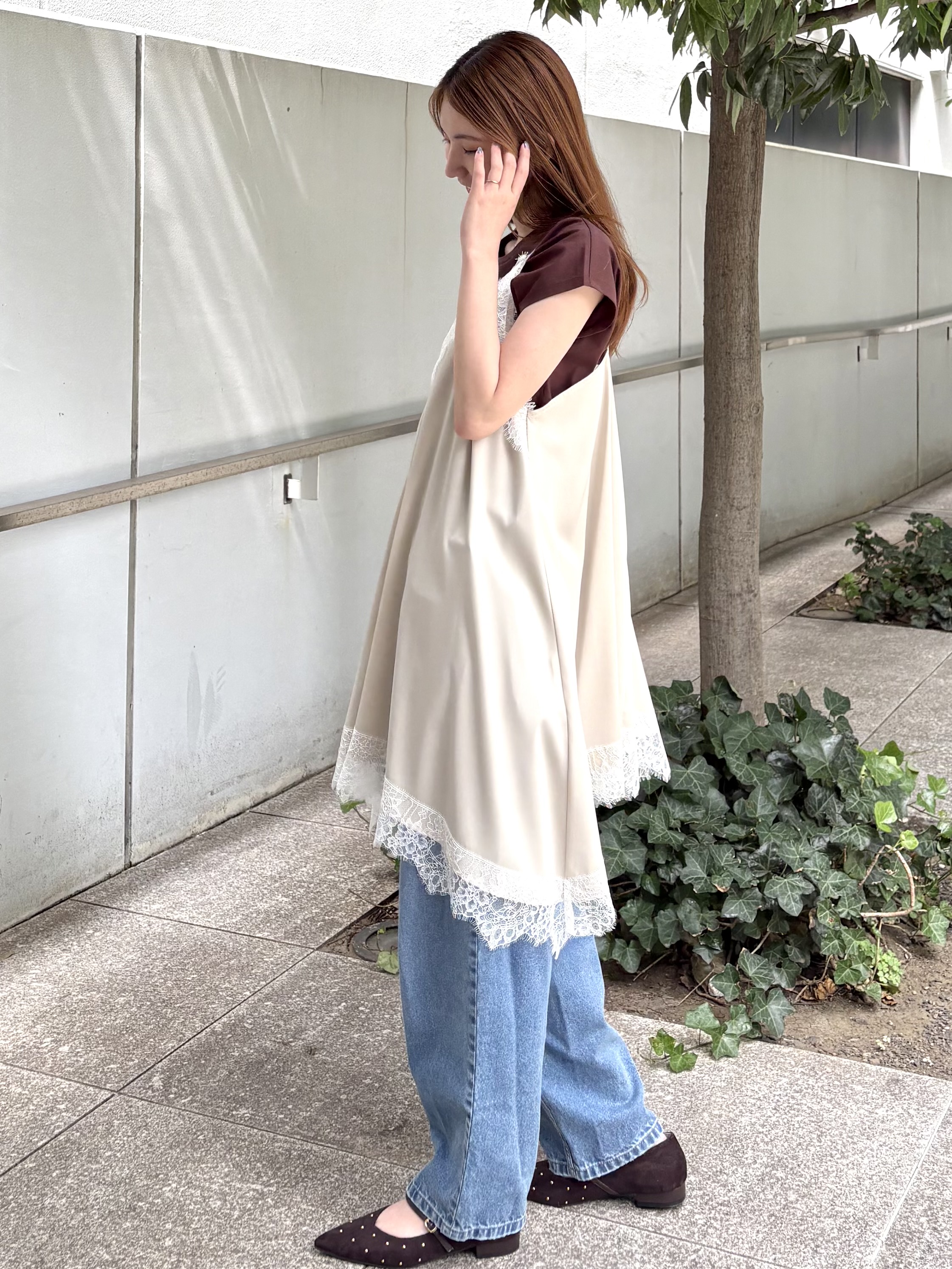 めぐさんの「OPAQUE.CLIP｜サテンレース キャミワンピース【洗濯機OK】」を使ったコーディネート