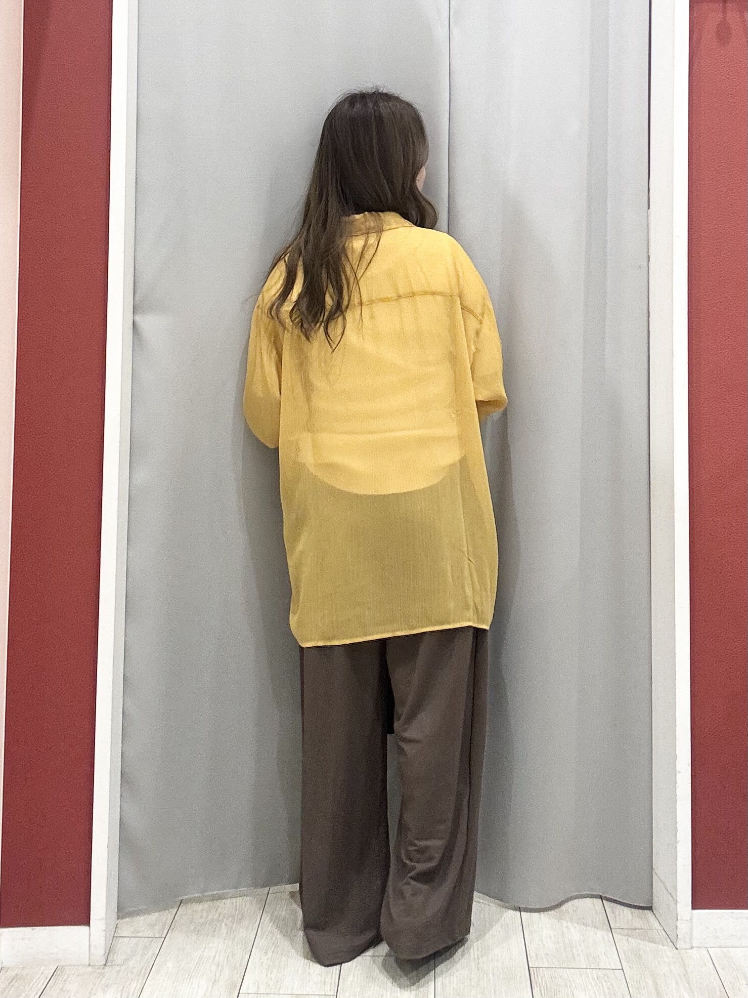 shioさんの「SHOO･LA･RUE｜【洗濯機可】ダブルポケット 楊柳しぼしぼシアーシャツ」を使ったコーディネート