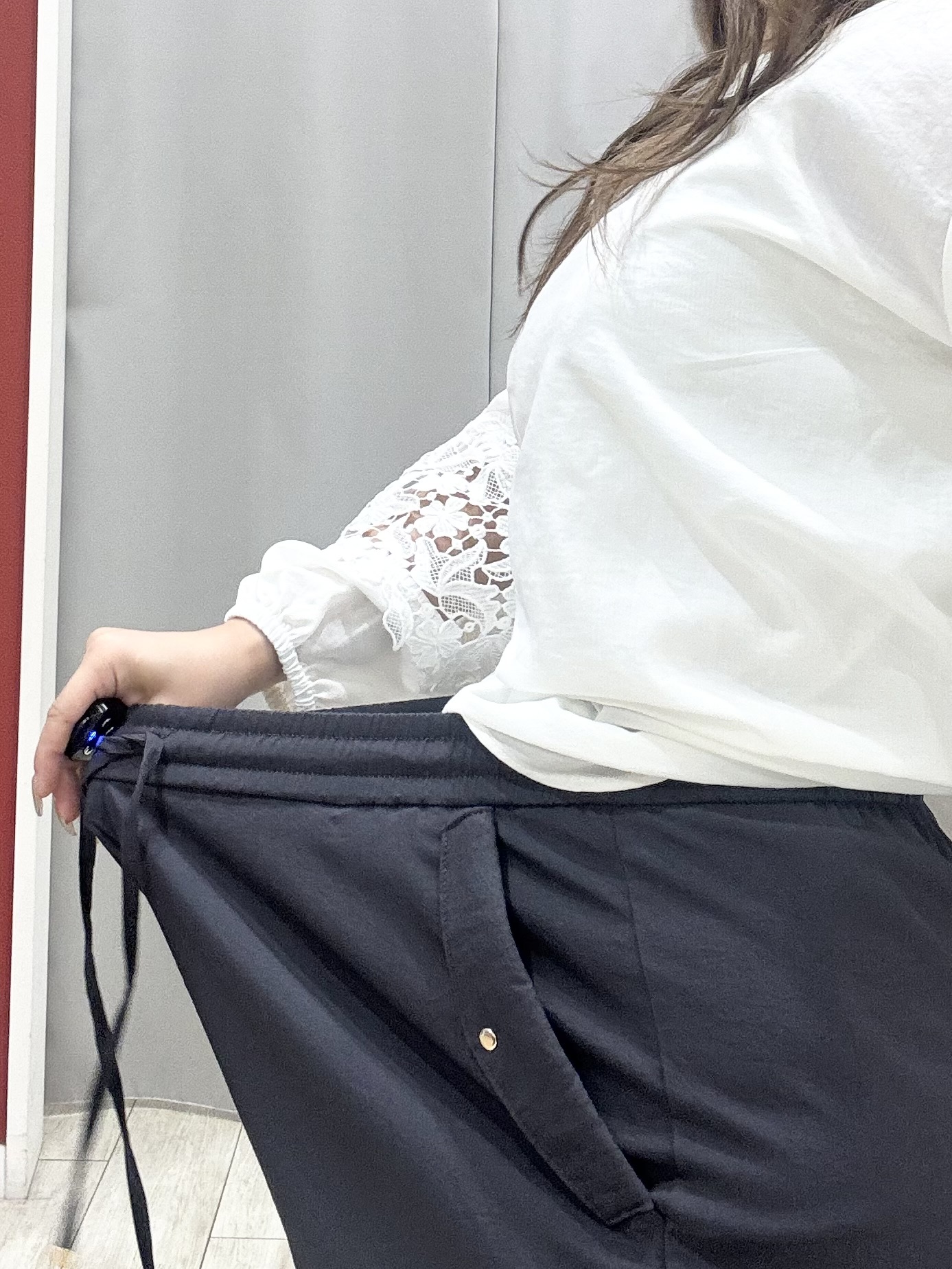 shioさんの「SHOO･LA･RUE｜【洗濯機可/S-LL/洗濯後しわになりにくい】お袖レースデザインブラウス」を使ったコーディネート