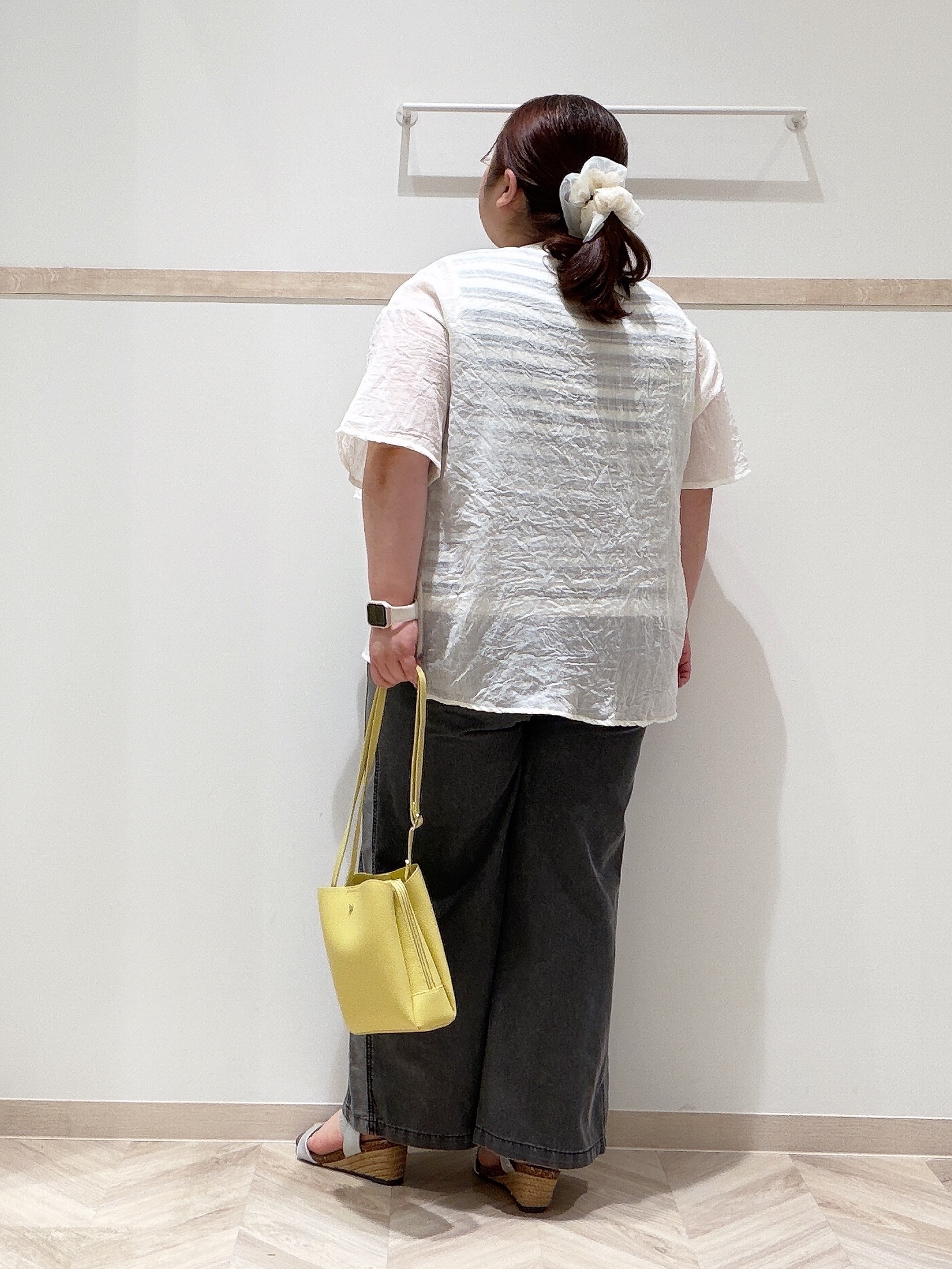 ゆめかさんの「SHOO･LA･RUE｜フロントフリル シアーワッシャーブラウス」を使ったコーディネート
