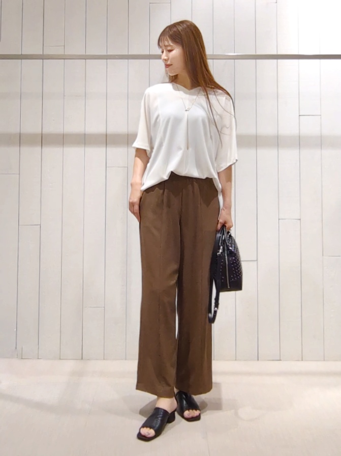 SHOさんの「INDIVI｜【着る日傘】ドルマントップス」を使ったコーディネート