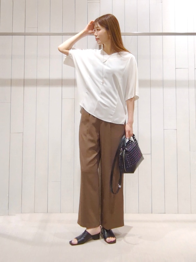 SHOさんの「INDIVI｜【着る日傘】ドルマントップス」を使ったコーディネート