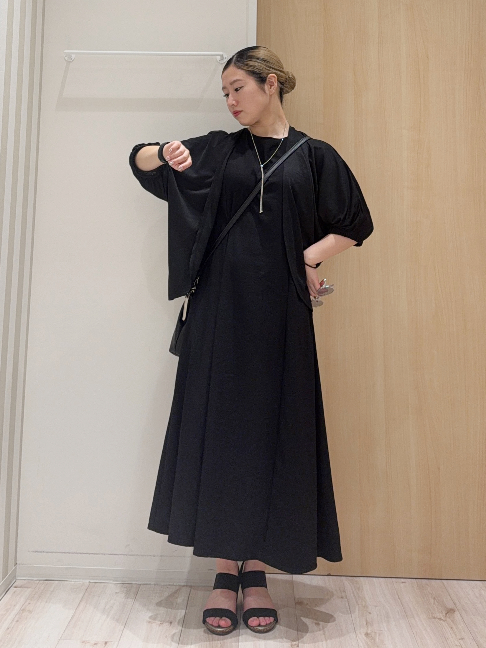 KAIRIさんの「SHOO･LA･RUE｜【ひんやり/UV/体型カバー】冷房対策にも さらとろ 5分袖ドルマンカーディガン」を使ったコーディネート