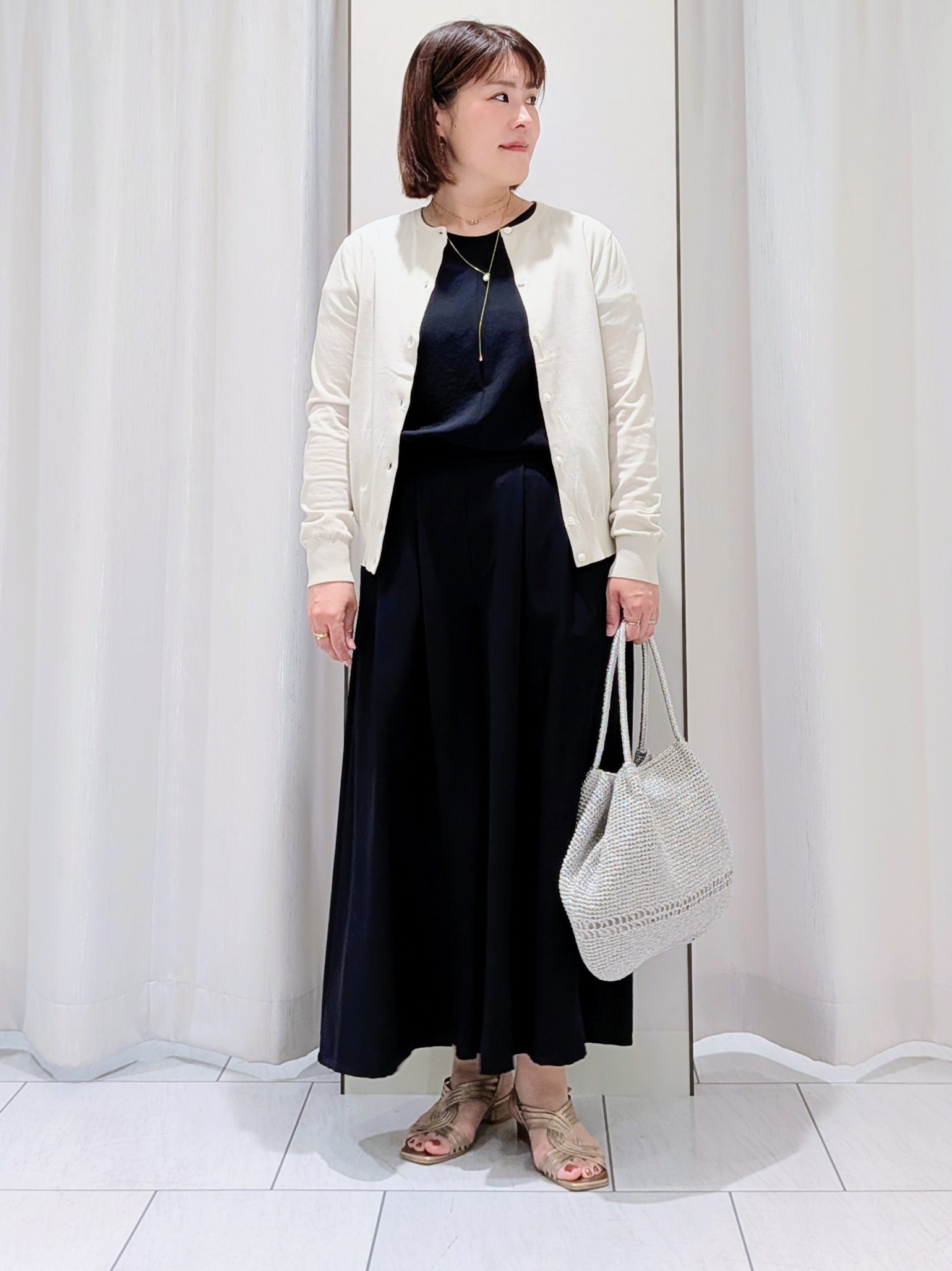 Onumaさんの「UNTITLED｜【9色展開/アンサンブル可】コットンクルーネックカーディガン」を使ったコーディネート