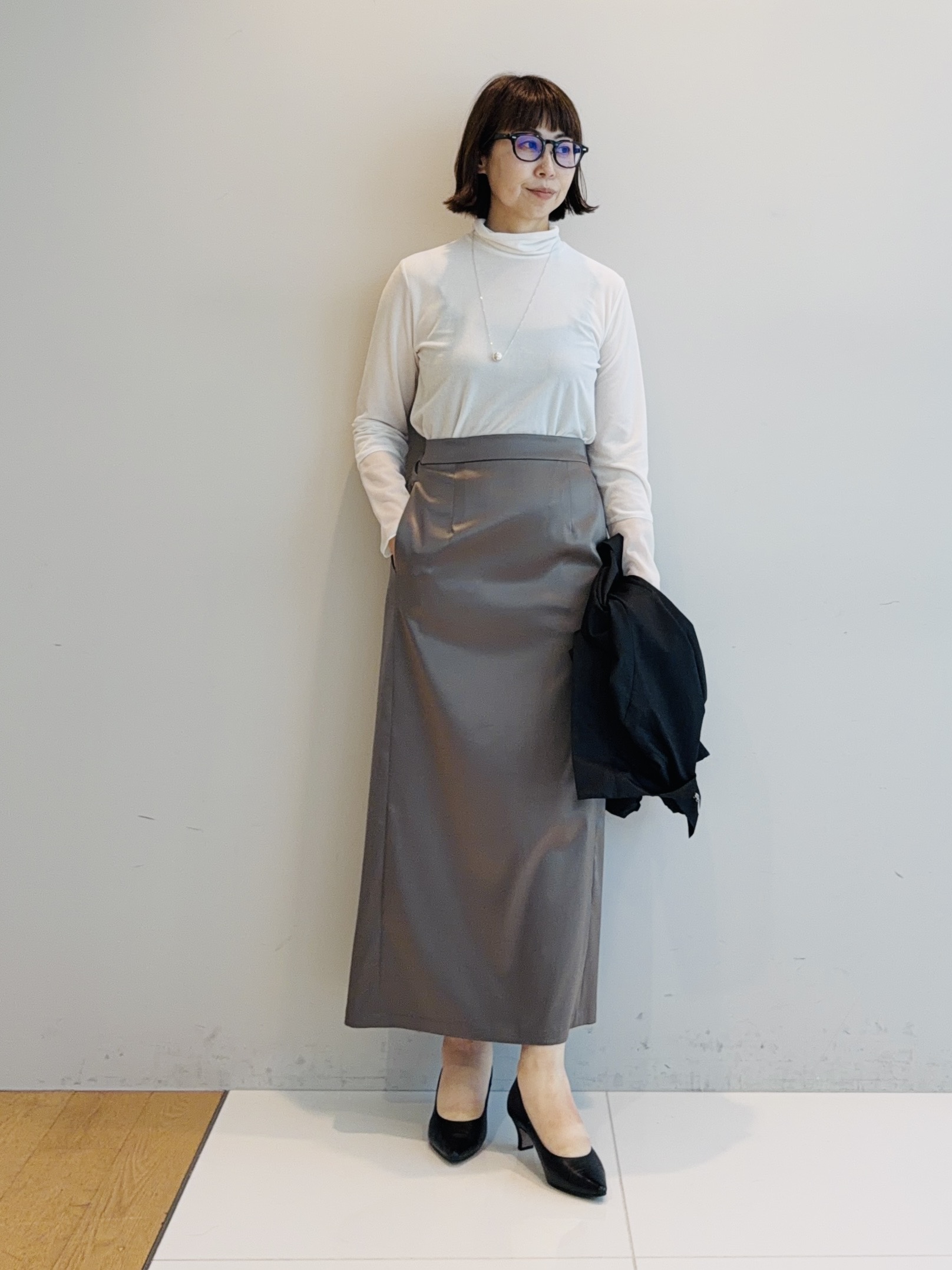 murayamaさんの「INDIVI｜【ラム革／美脚／通勤】レザーパンプス」を使ったコーディネート