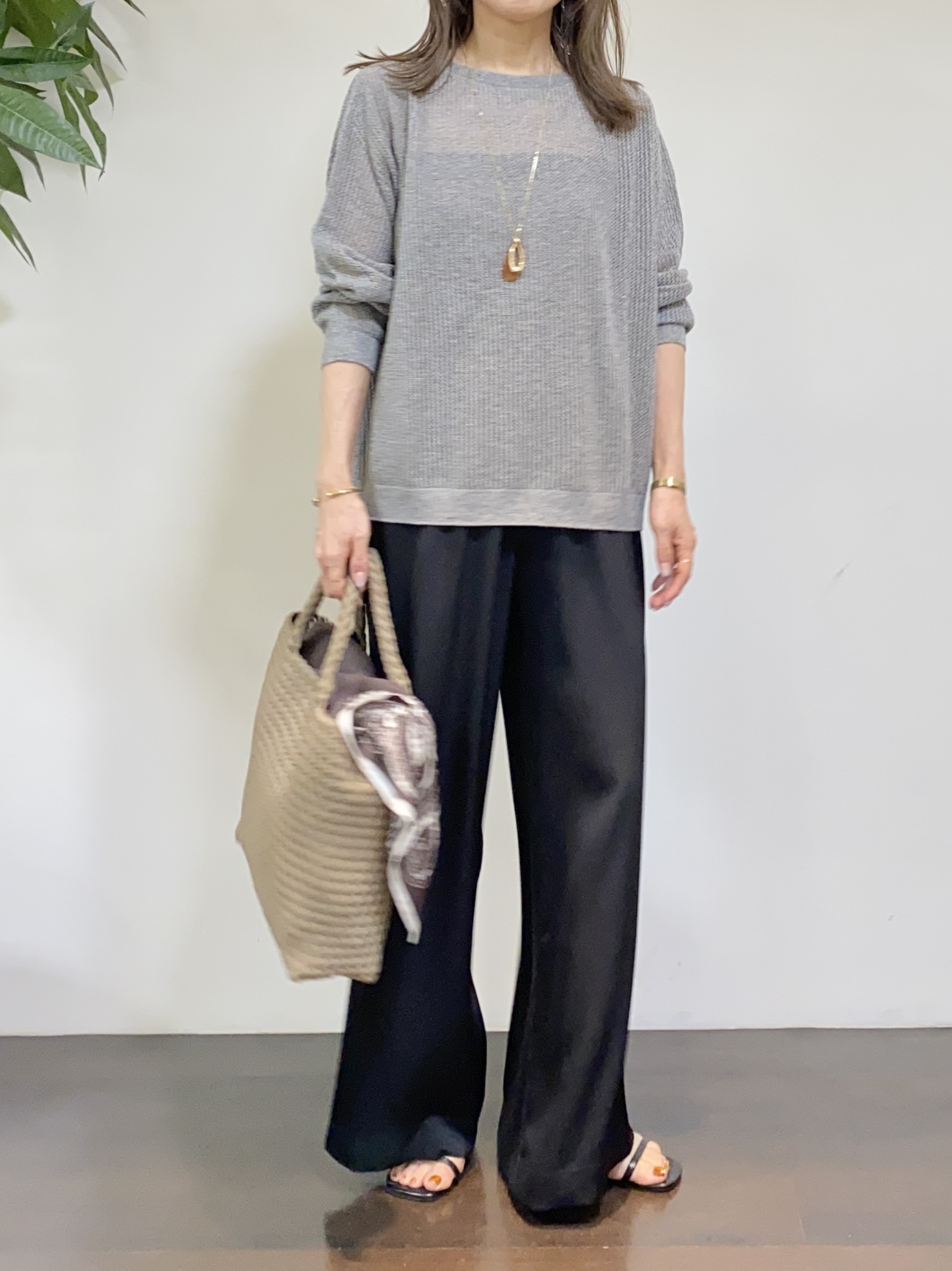 tomoさんの「UNTITLED｜シアーメッシュニット」を使ったコーディネート