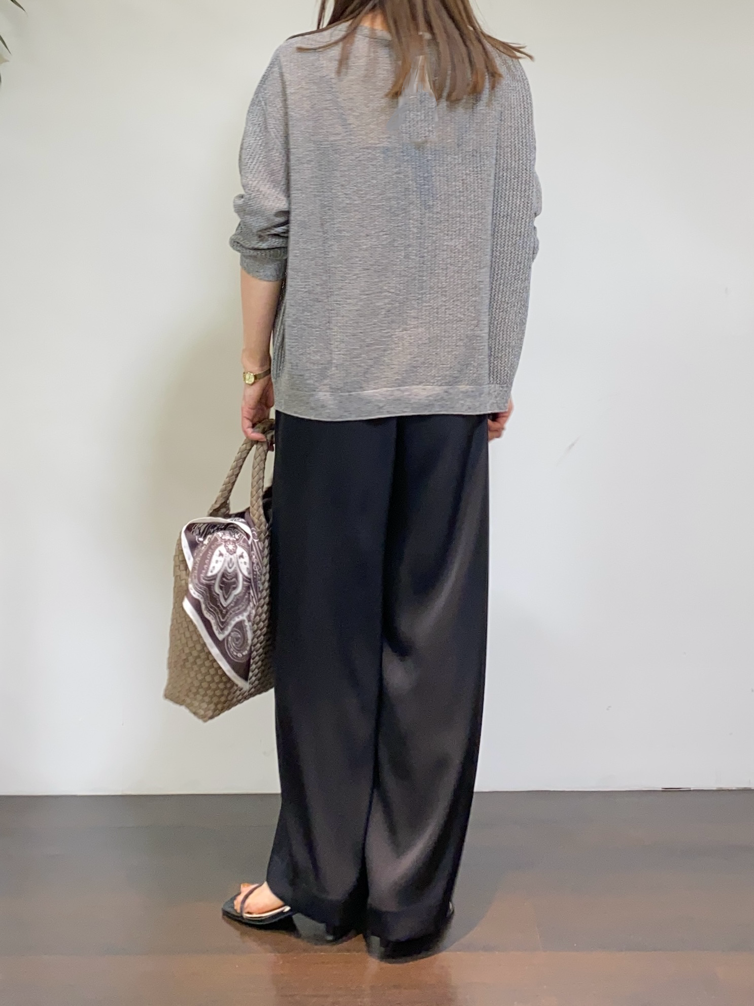tomoさんの「UNTITLED｜シアーメッシュニット」を使ったコーディネート