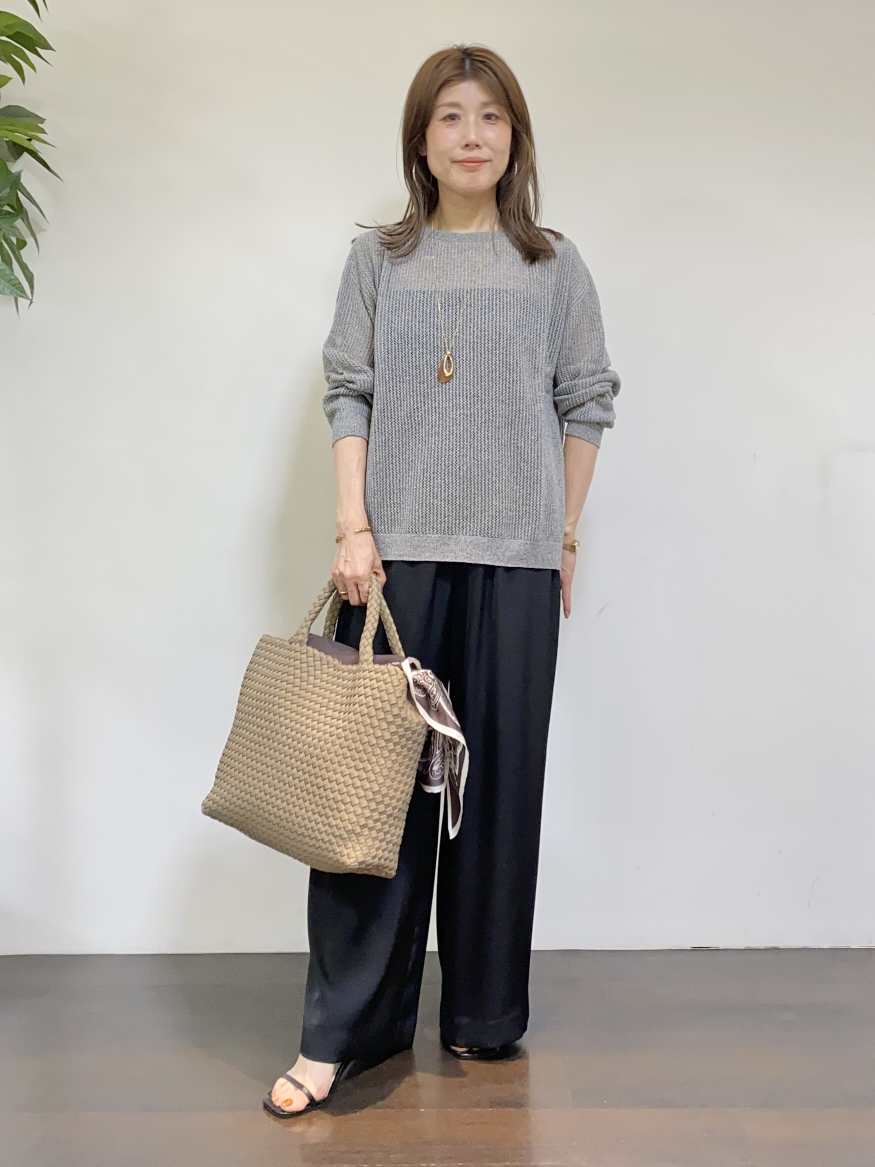 tomoさんの「UNTITLED｜シアーメッシュニット」を使ったコーディネート