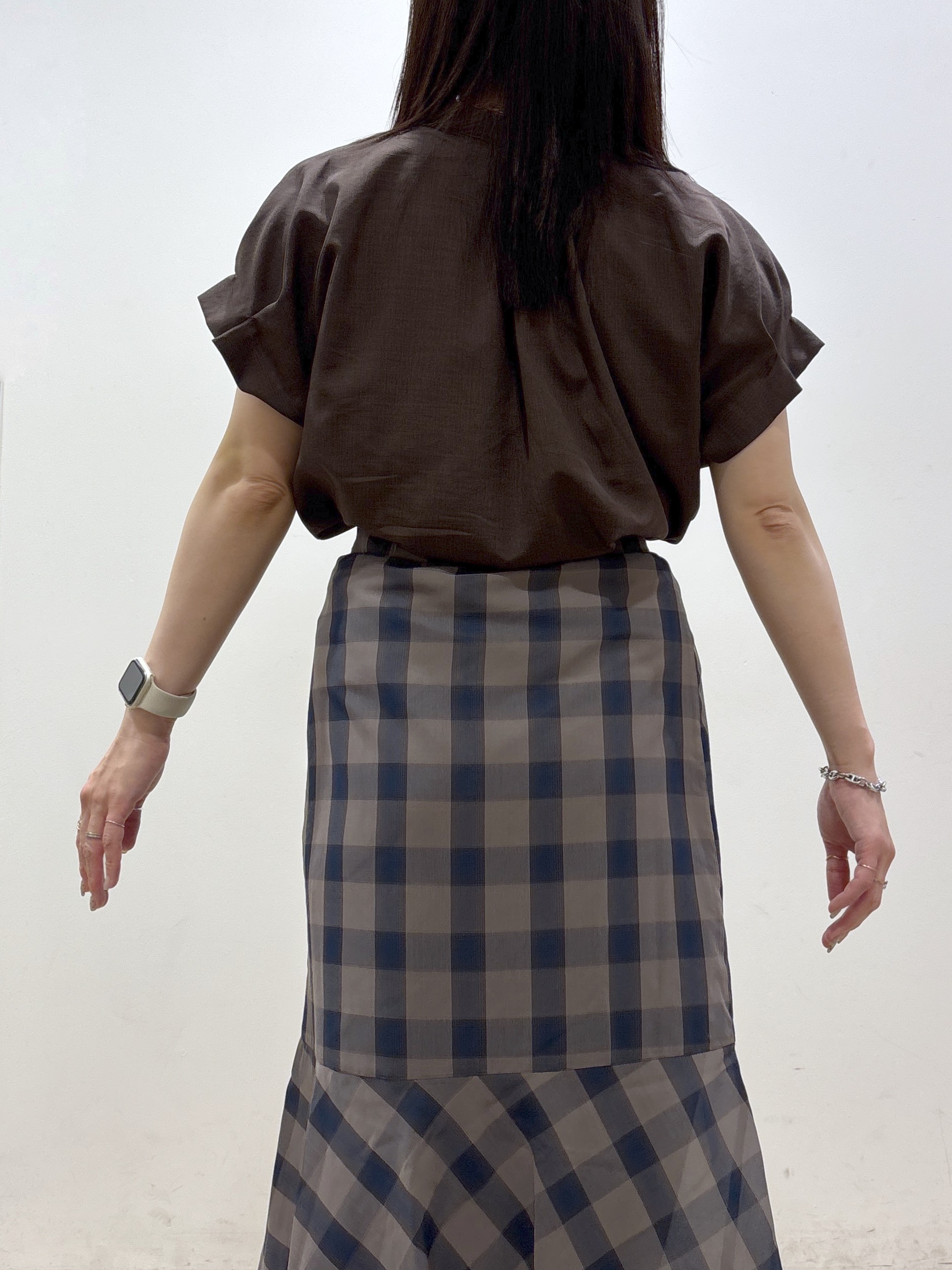 mameさんの「index｜【接触冷感／吸水速乾】タックスキッパーブラウス《防シワ／イージーアイロン／洗濯機OK／9col》」を使ったコーディネート