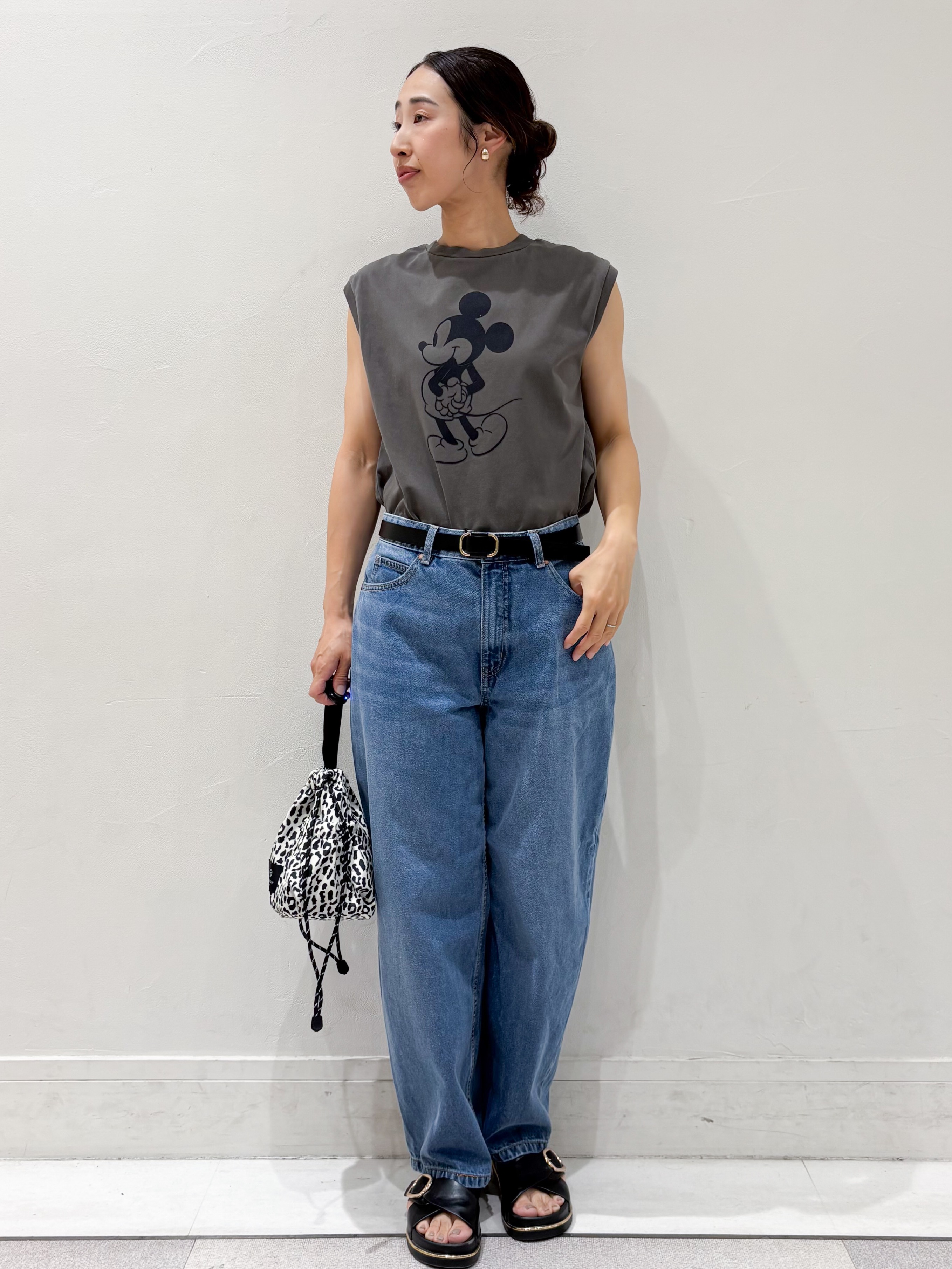 ちえさんの「OPAQUE.CLIP｜「Mickey Mouse」フロッキープリント フレンチスリーブTシャツ《洗濯機OK》」を使ったコーディネート