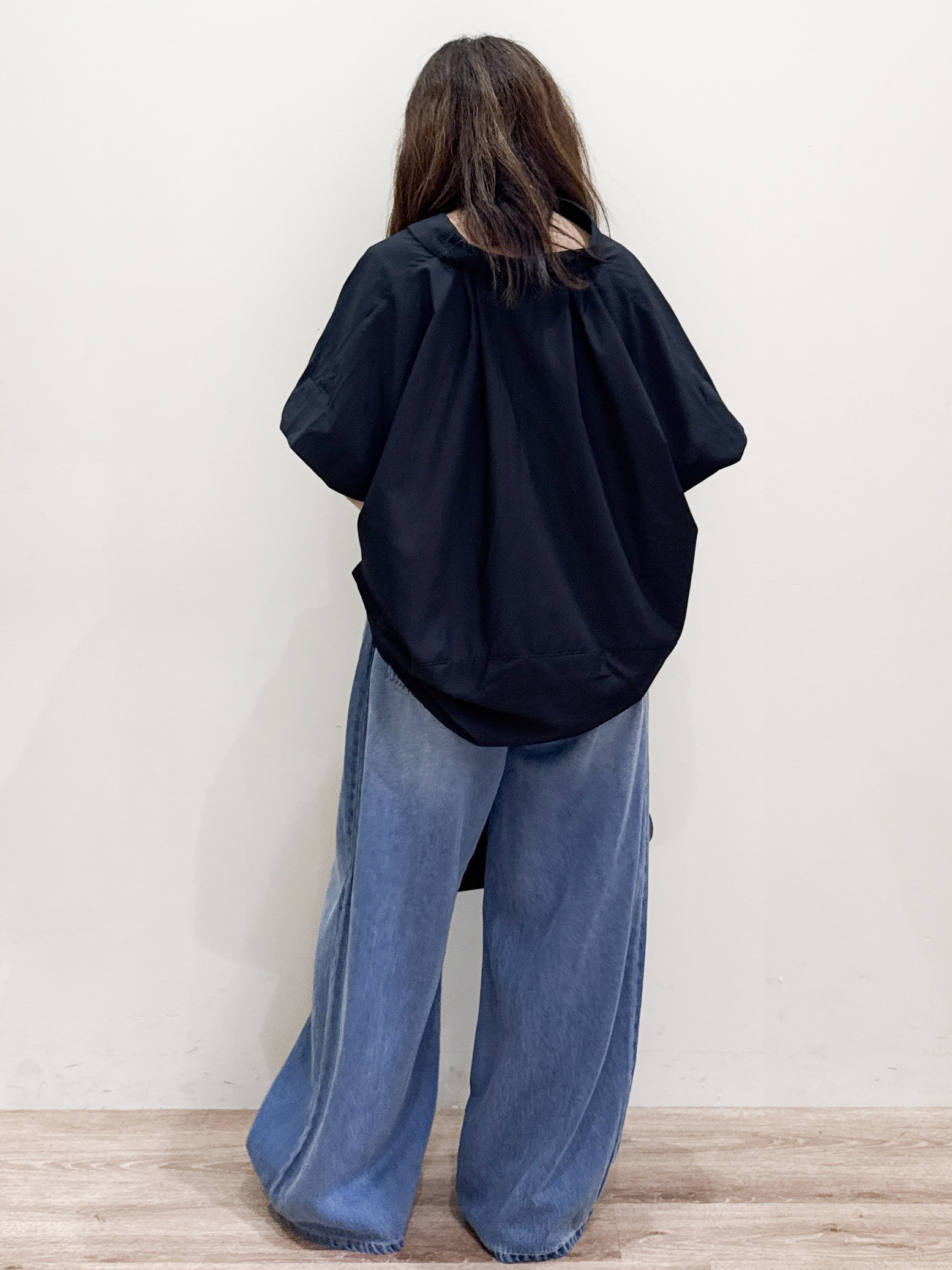 しまじろさんの「OPAQUE.CLIP｜タックニュアンスフォルムシャツ【洗濯機OK】」を使ったコーディネート