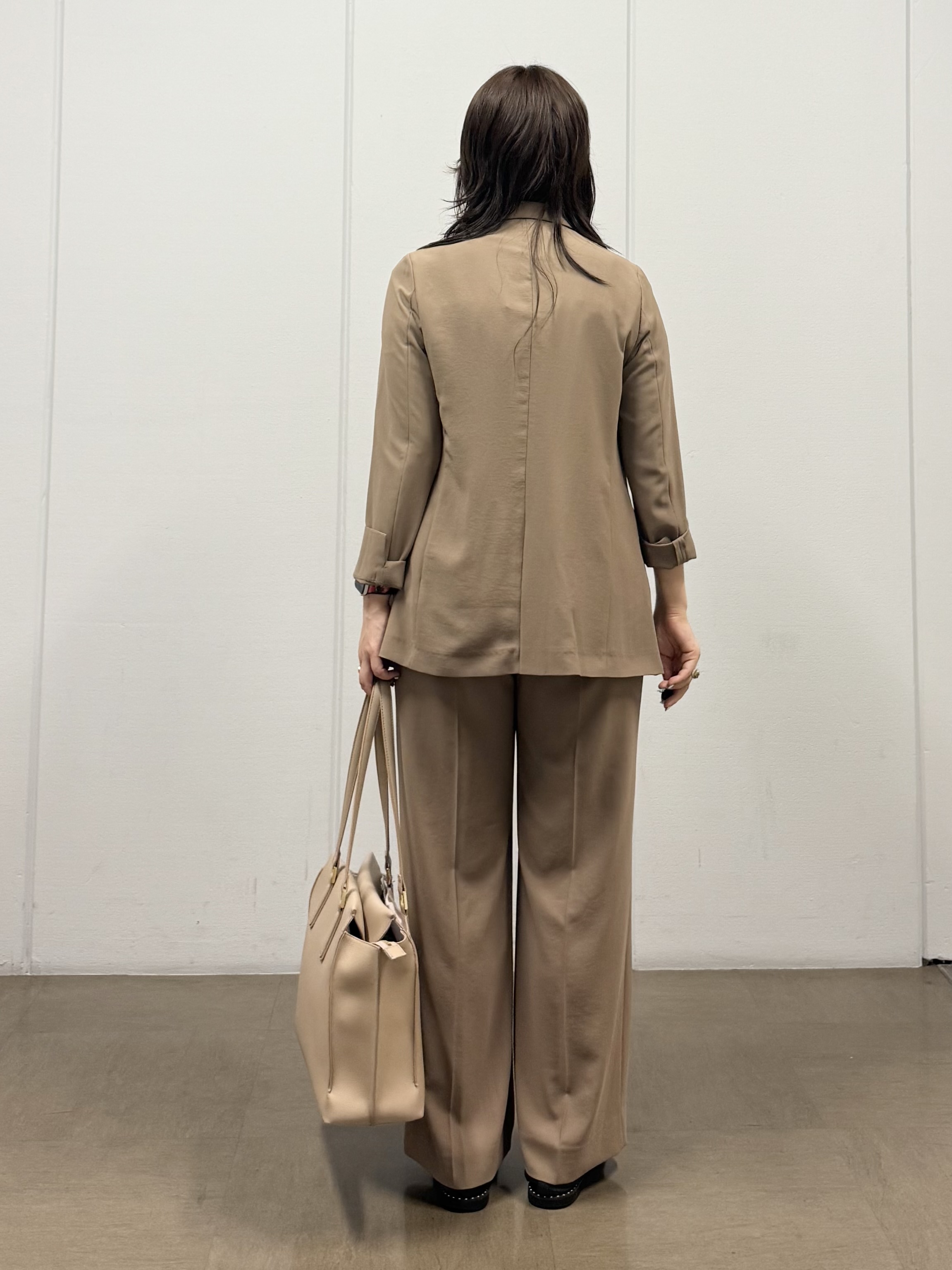 mizukiさんの「INDIVI｜【清涼感／UVケア／接触冷感】Vネックストライプブラウス」を使ったコーディネート