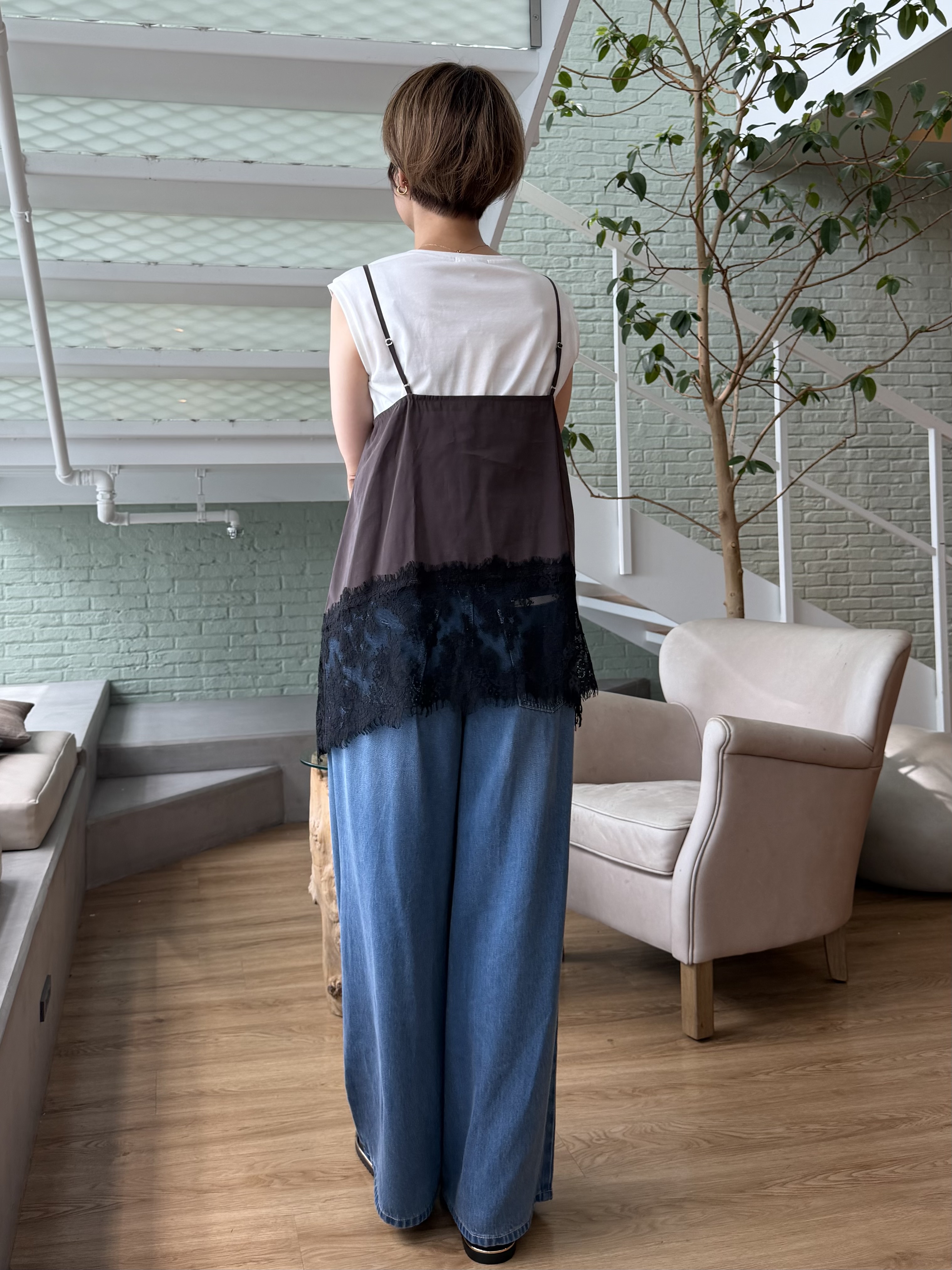 Mariko.Sさんの「OPAQUE.CLIP｜裾レース マットサテンキャミブラウス【洗濯機OK】」を使ったコーディネート