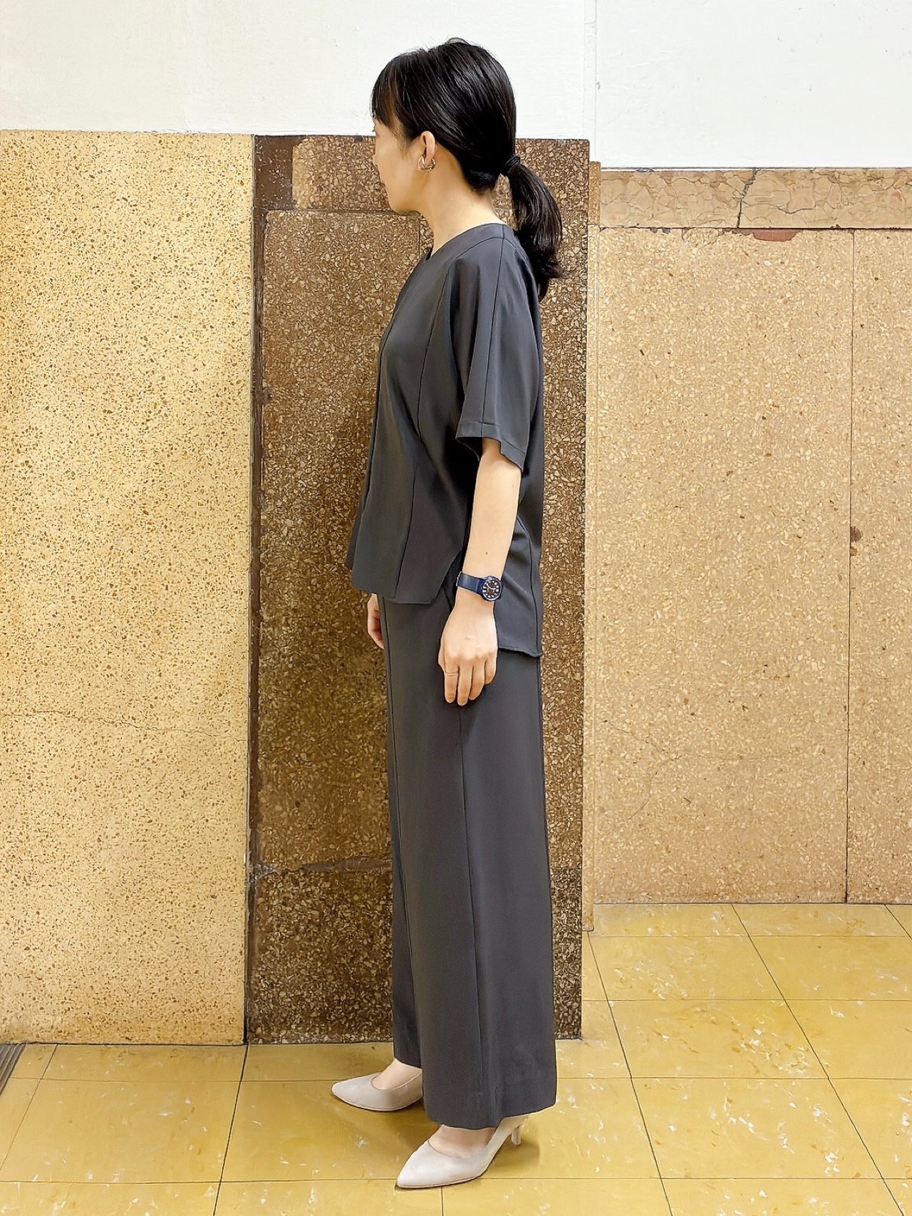 hattoriさんの「INDIVI｜【着る日傘】ドルマントップス」を使ったコーディネート