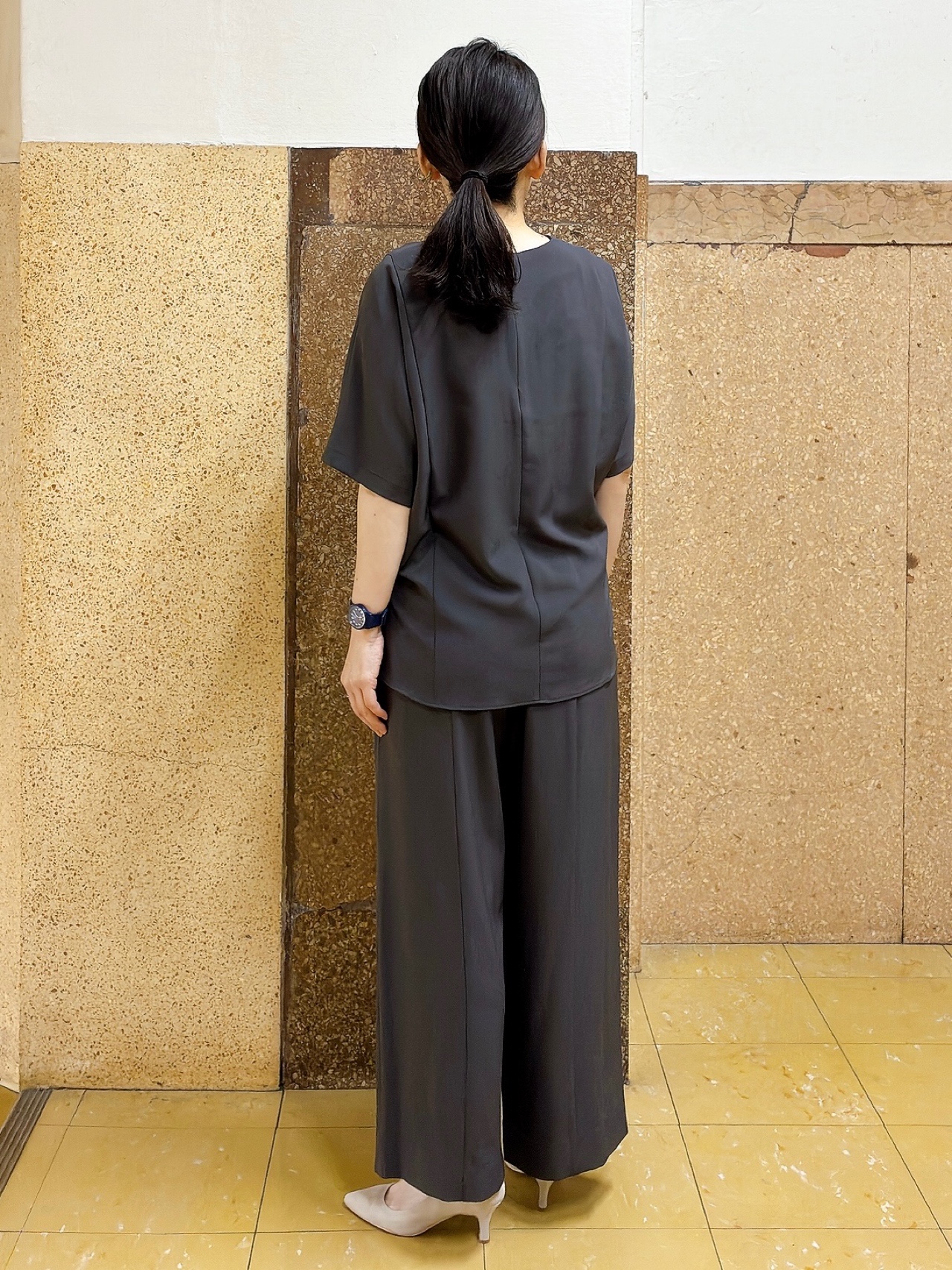 hattoriさんの「INDIVI｜【着る日傘】ドルマントップス」を使ったコーディネート