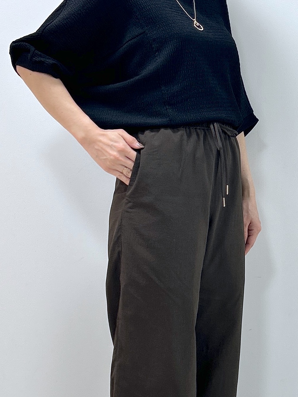Kaiさんの「Dessin｜シュリンクジャージ カットソー」を使ったコーディネート