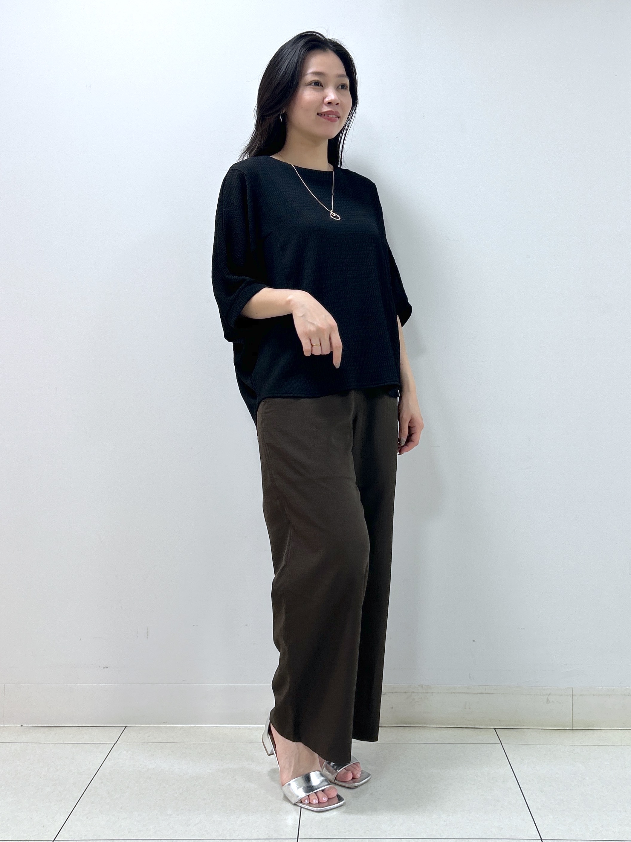 Kaiさんの「Dessin｜シュリンクジャージ カットソー」を使ったコーディネート