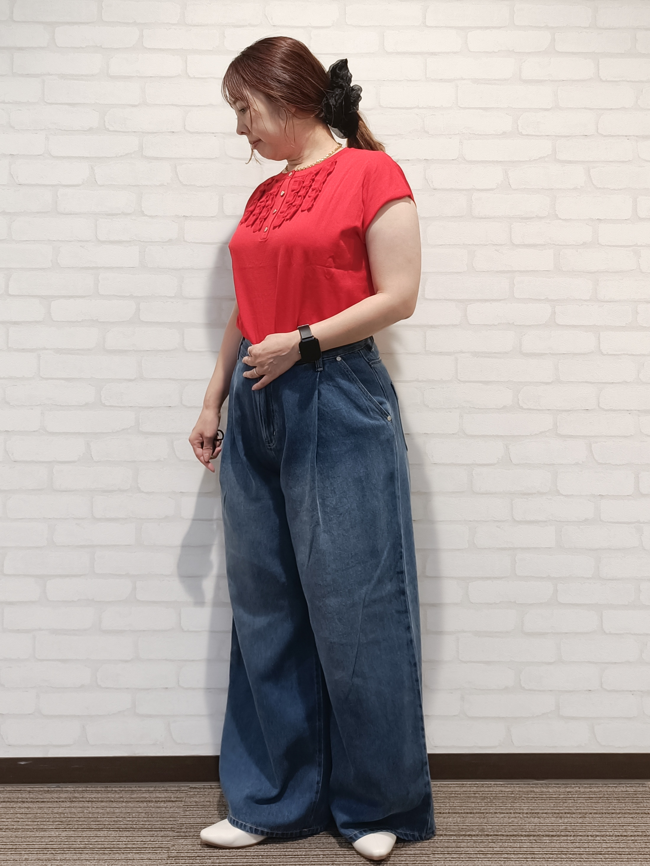 kaoriさんの「OPAQUE.CLIP｜【接触冷感／UV】フリルフレンチスリーブニット《洗濯機OK》」を使ったコーディネート