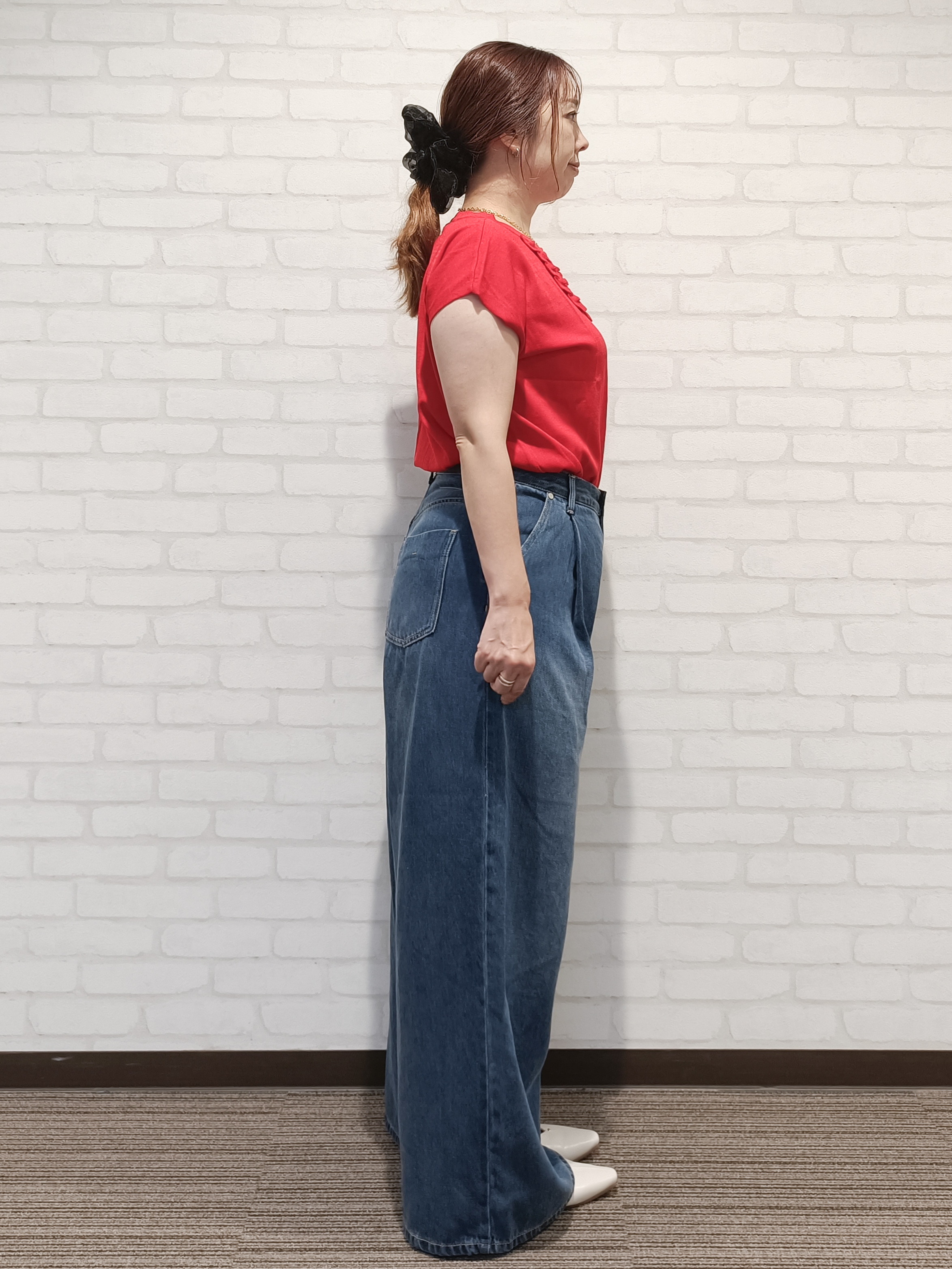 kaoriさんの「OPAQUE.CLIP｜【接触冷感／UV】フリルフレンチスリーブニット《洗濯機OK》」を使ったコーディネート