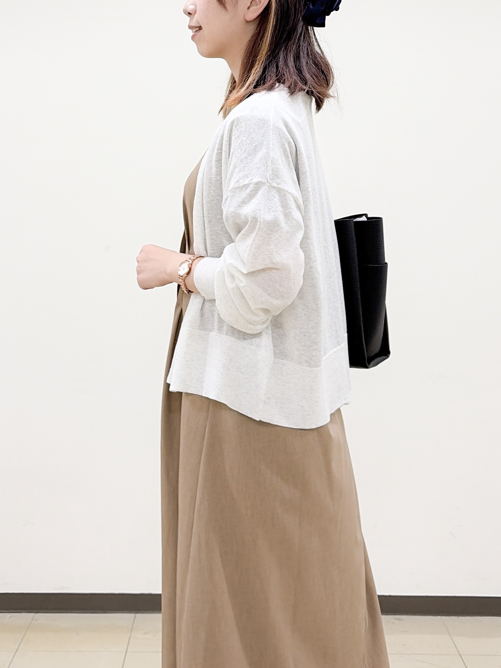 yurinaさんの「index｜ビジューホックショートカーディガン【洗濯機OK／抗ピリング／6col】」を使ったコーディネート
