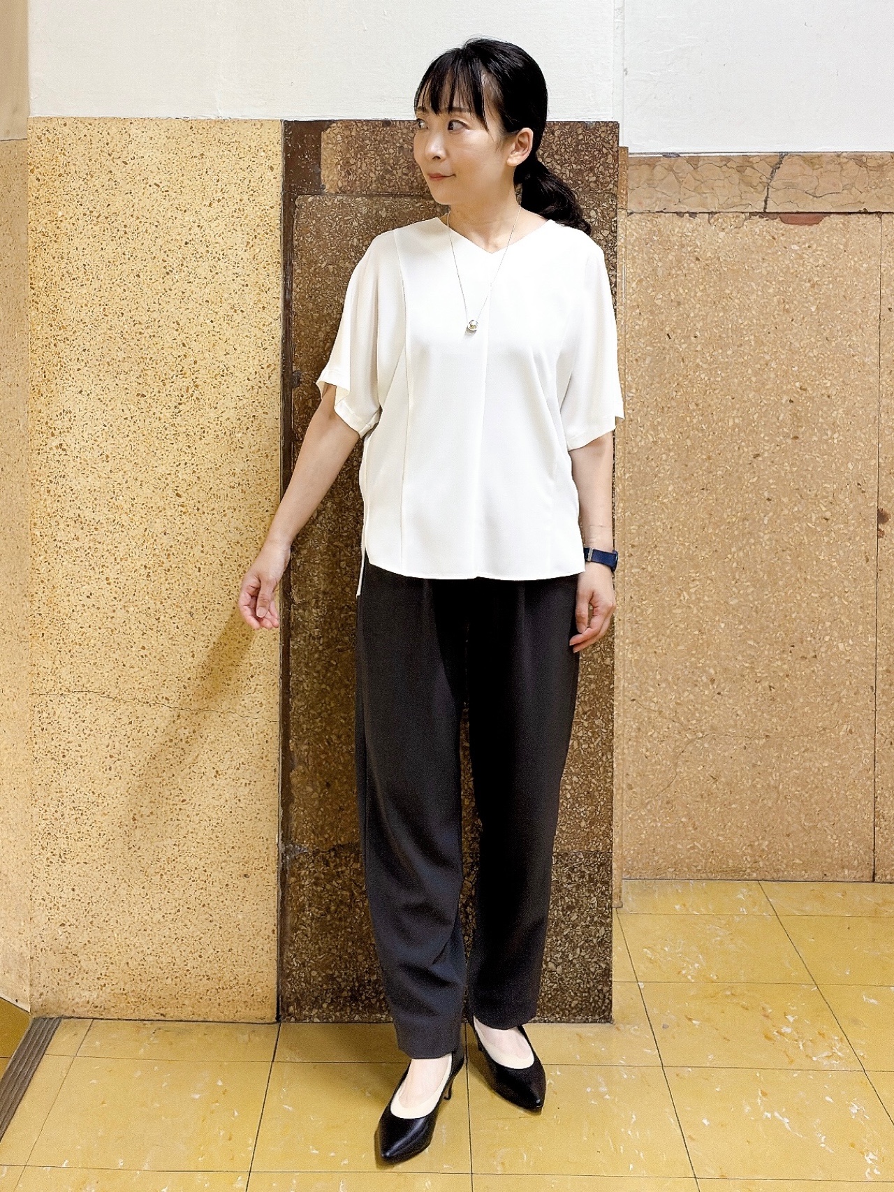 hattoriさんの「INDIVI｜【接触冷感/汗染み防止/吸水速乾/UVカット】シャーリングプルオーバー」を使ったコーディネート