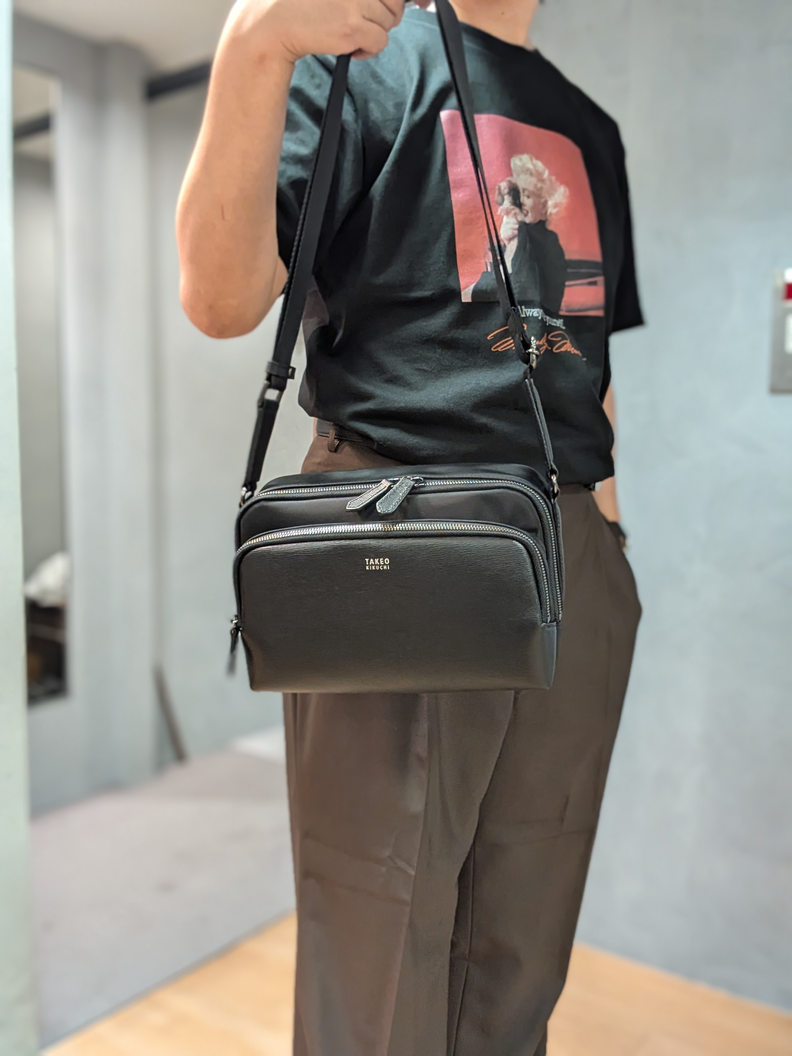 yasuさんの「TAKEO KIKUCHI｜【別注】マリリン・モンロー/フォトTシャツ」を使ったコーディネート