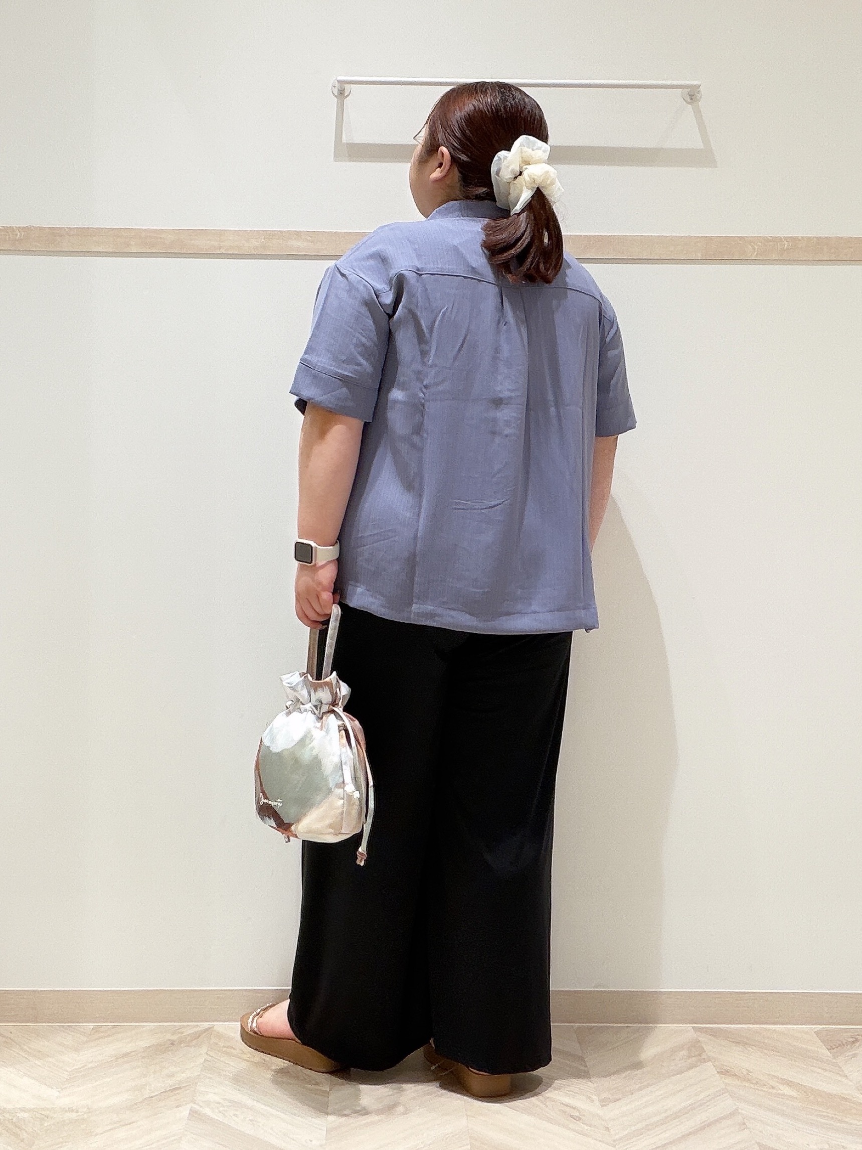 ゆめかさんの「SHOO･LA･RUE｜【通気性〇/ひんやり/S-LL】洗濯後しわになりにくい とろみストライプシャツ」を使ったコーディネート