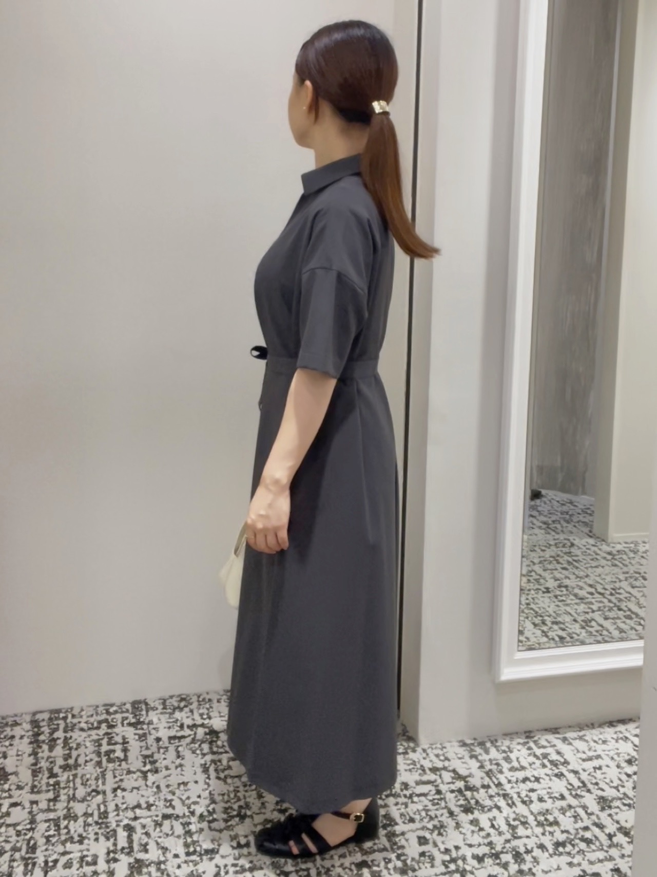 ELENAさんの「UNTITLED｜【残暑も快適/UVカット/接触冷感】エアリークールワンピース」を使ったコーディネート