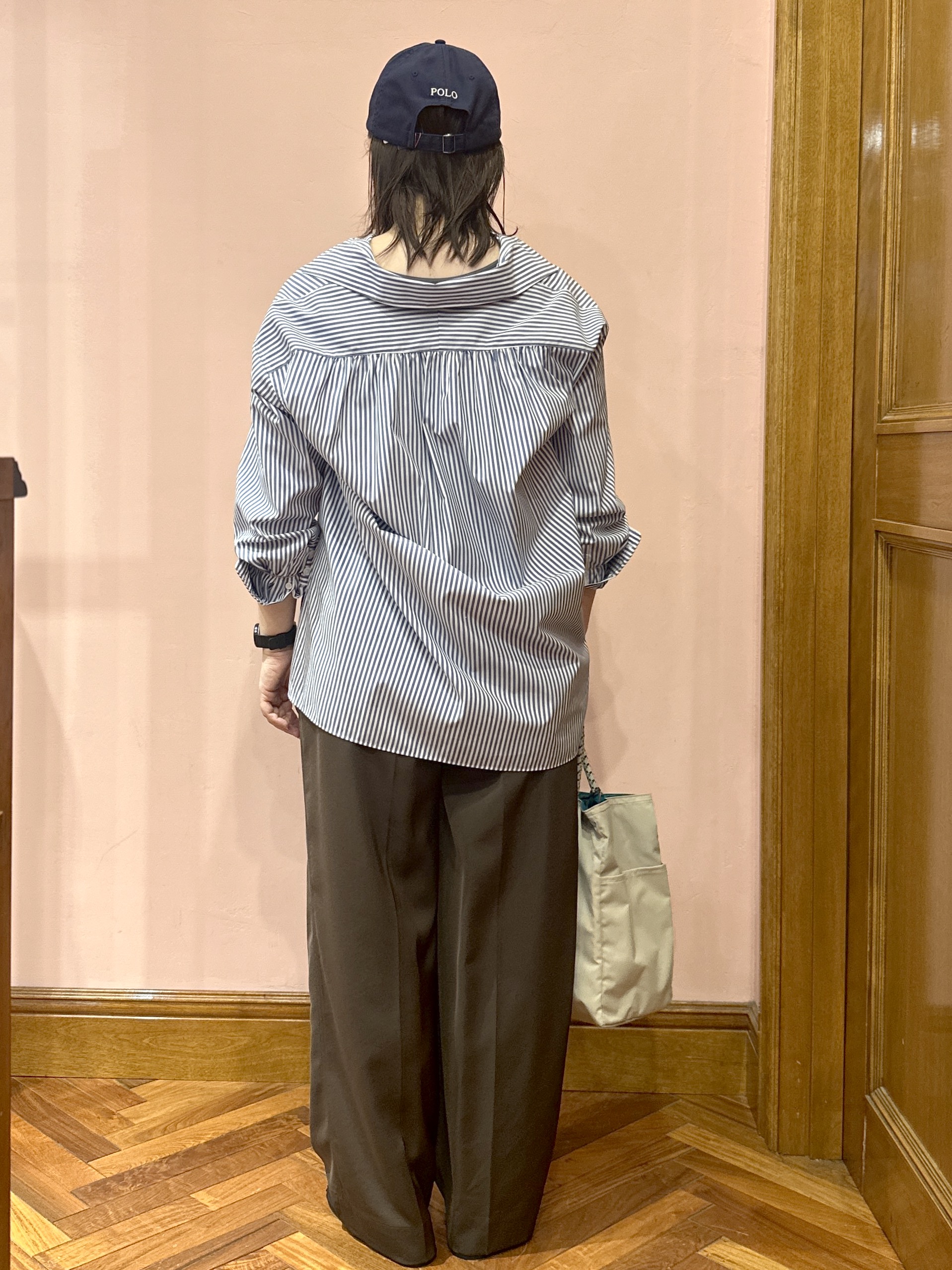 komatsuさんの「DRESSTERIOR｜【接触冷感/UVカット/着回し】スキッパーブラウス」を使ったコーディネート