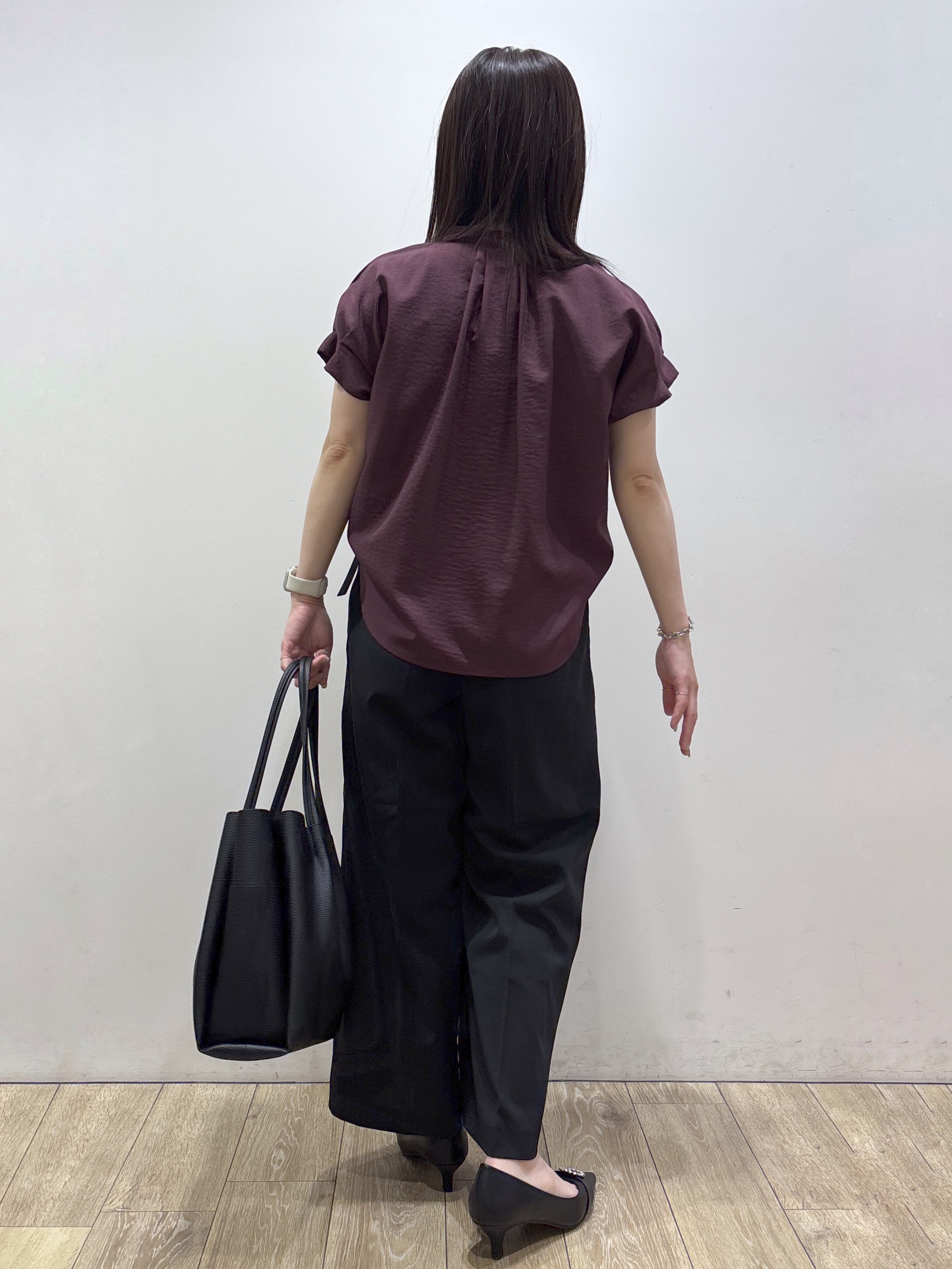 mameさんの「index｜【接触冷感／吸水速乾】タックスキッパーブラウス《防シワ／イージーアイロン／洗濯機OK／9col》」を使ったコーディネート