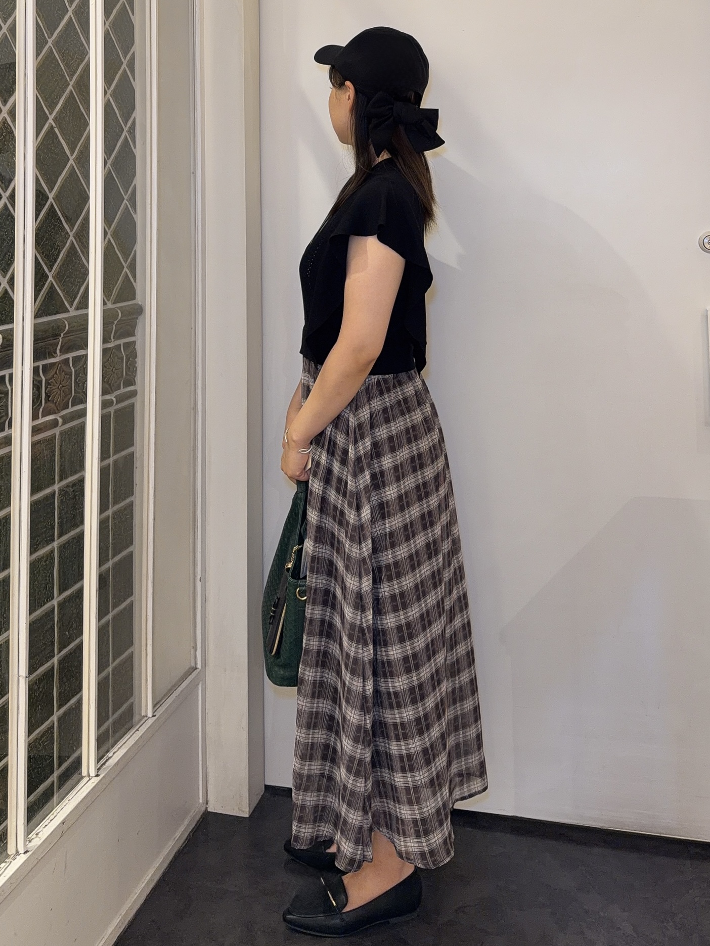 みーさんの「grove｜【低身長さんも選べる着丈・洗濯機◎】1枚で華やか 肩フリルニットドッキングワンピース」を使ったコーディネート