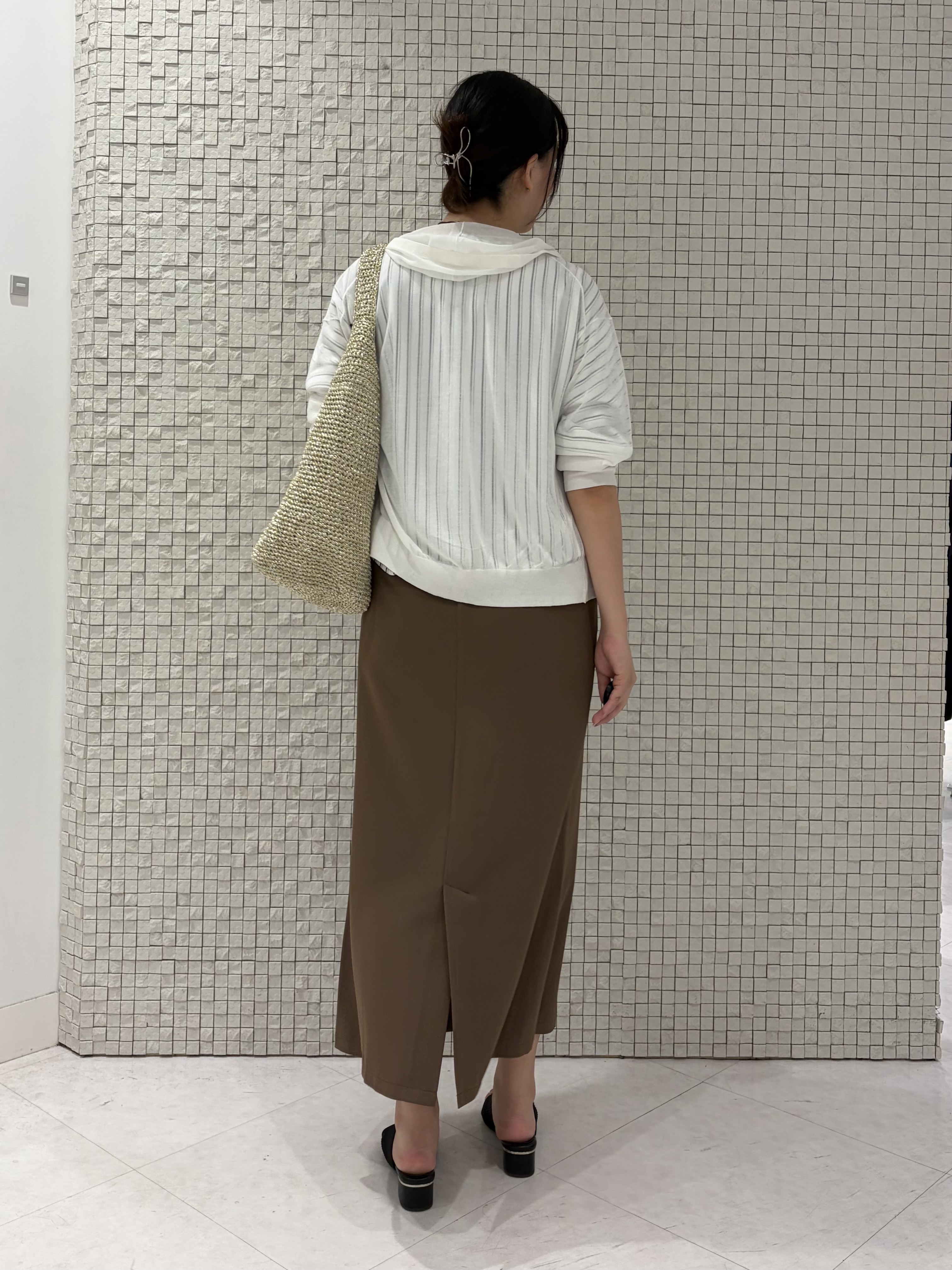 koharuさんの「INDIVI｜【UVケア／接触冷感】ジョーゼットドルマンブラウス」を使ったコーディネート