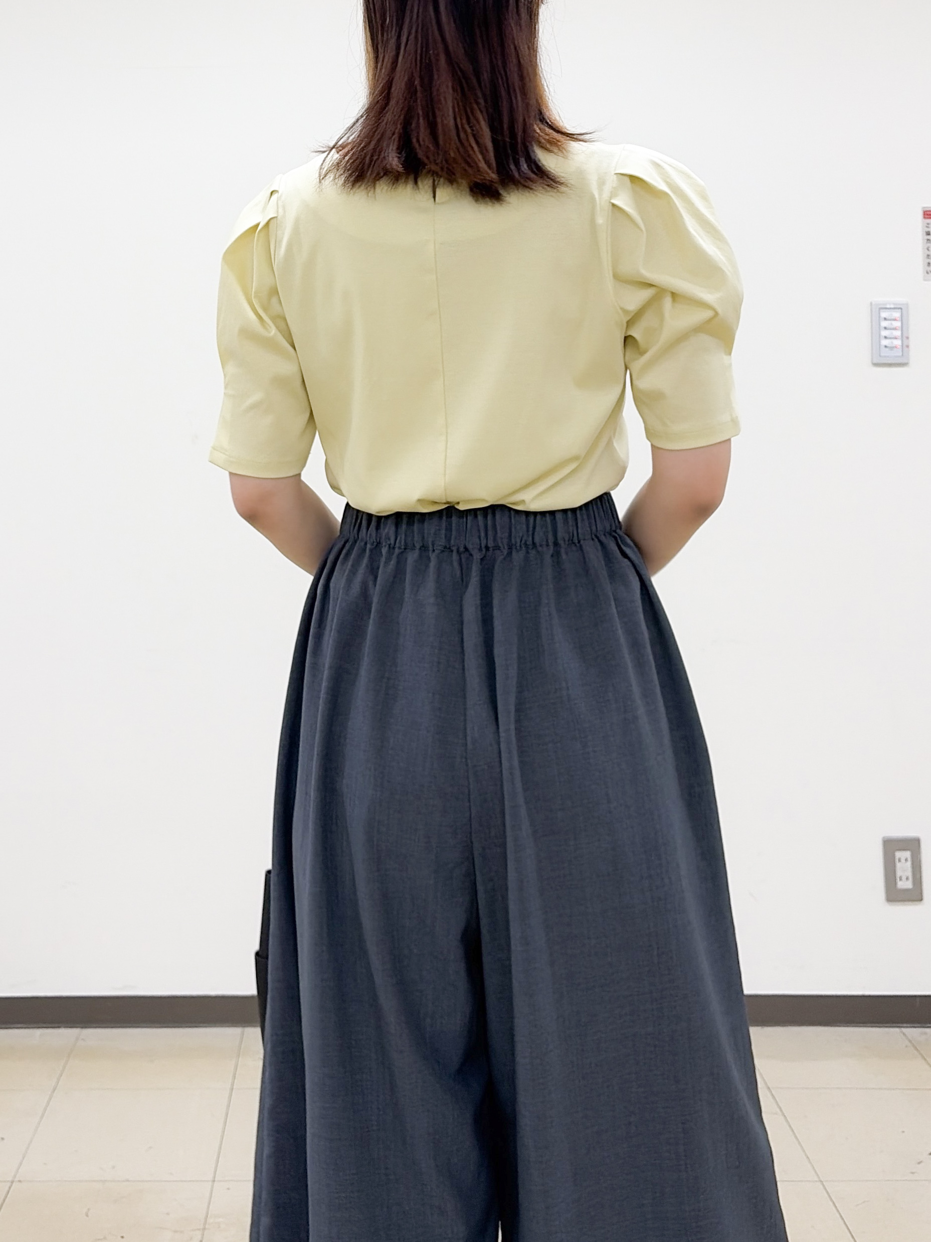 yurinaさんの「index｜【接触冷感／UVケア】パール調ネックタックスリーブトップス《洗濯機OK／6col》」を使ったコーディネート