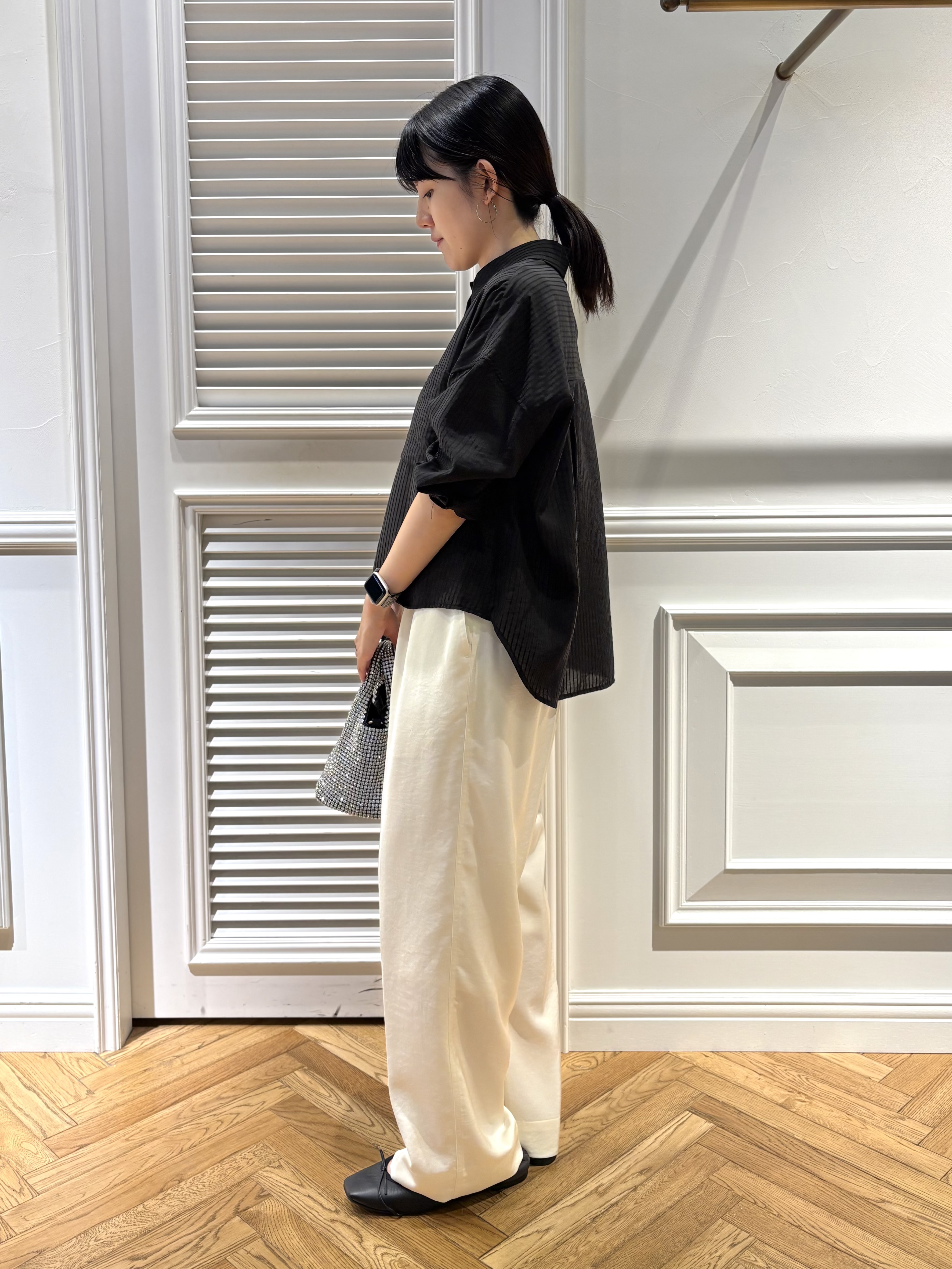 cocoさんの「DRESSTERIOR｜シアーストライプクロップドシャツ」を使ったコーディネート