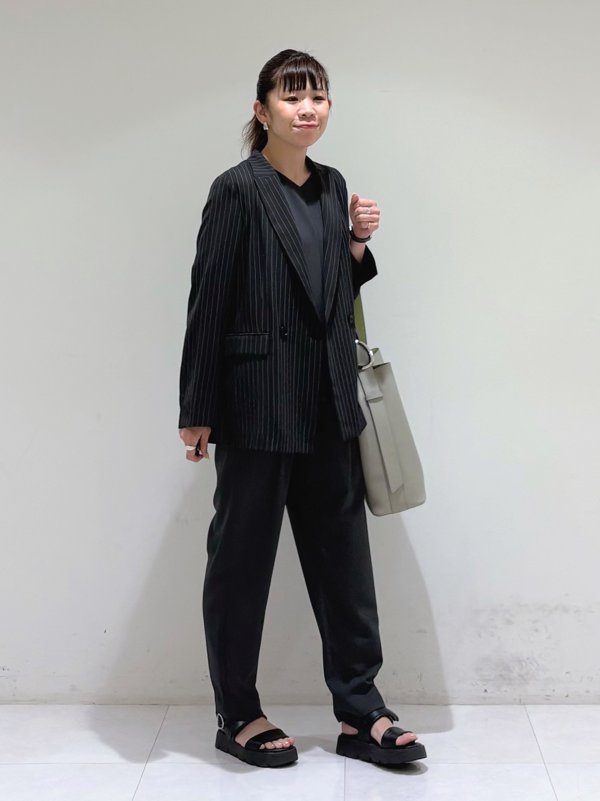 tsuyuさんの「INDIVI｜【A4対応／合皮】配色トートバッグ」を使ったコーディネート
