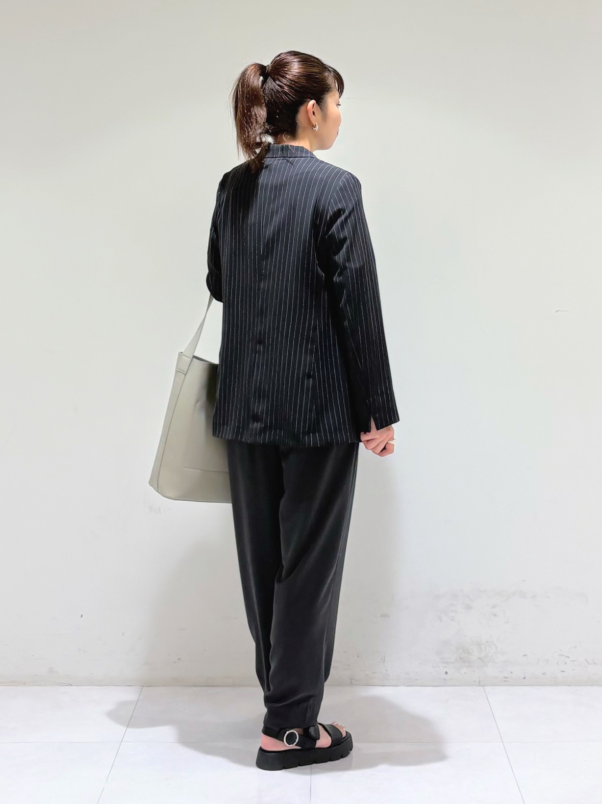 tsuyuさんの「INDIVI｜【A4対応／合皮】配色トートバッグ」を使ったコーディネート