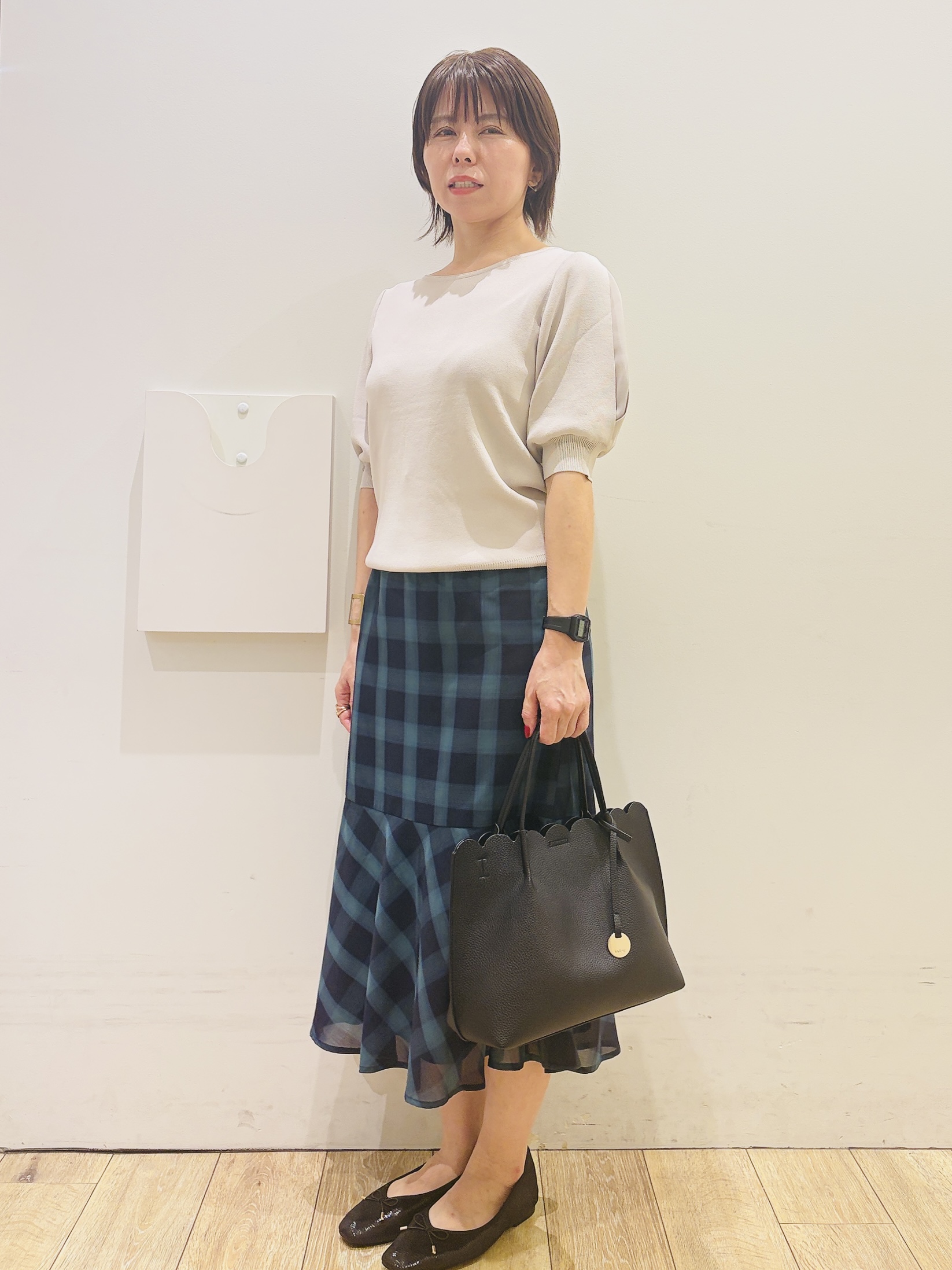 YUKOさんの「index｜【接触冷感】クールタッチラップスリーブニット《UVケア／洗濯機OK／XS～3L／9col》」を使ったコーディネート
