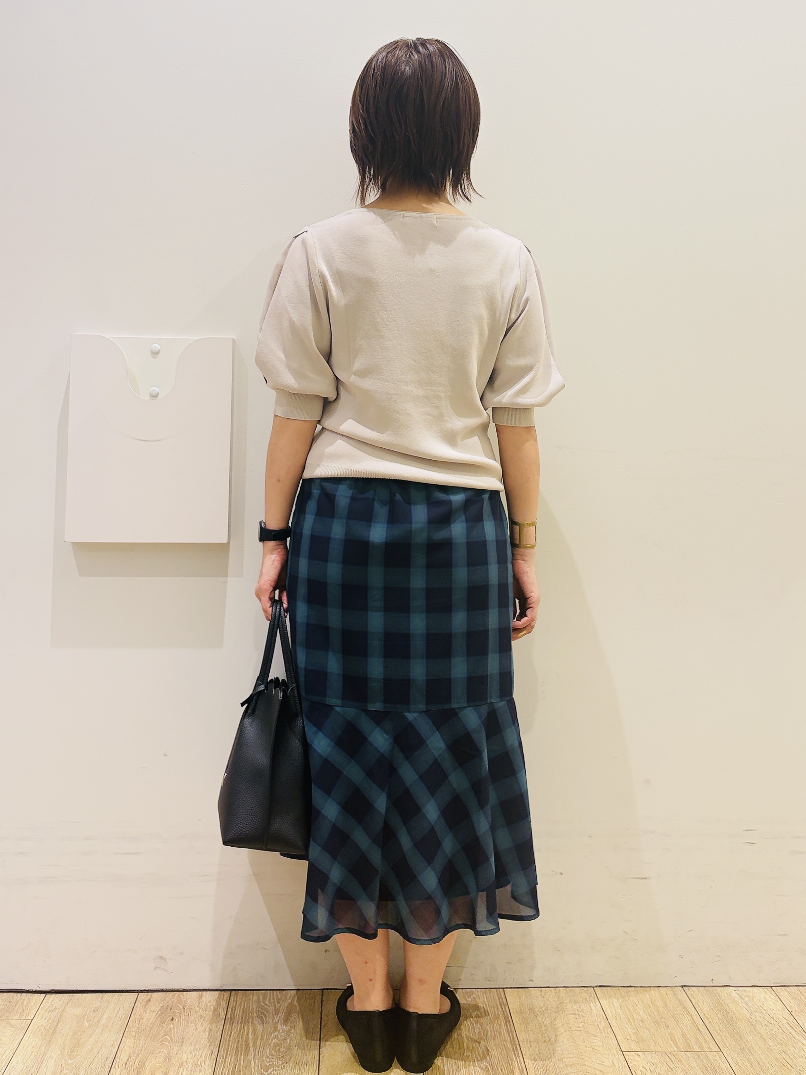 YUKOさんの「index｜【接触冷感】クールタッチラップスリーブニット《UVケア／洗濯機OK／XS～3L／9col》」を使ったコーディネート