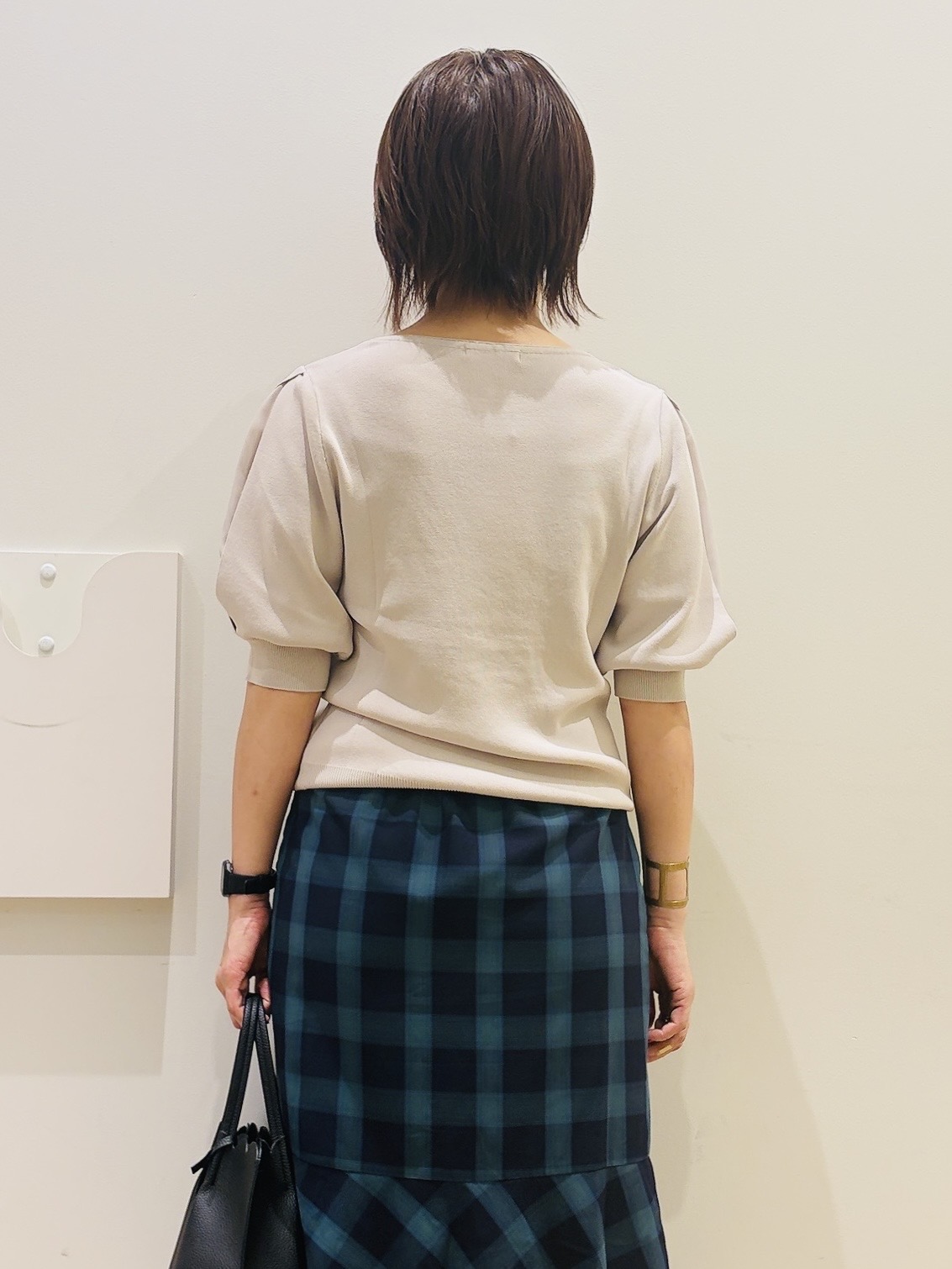 YUKOさんの「index｜【接触冷感】クールタッチラップスリーブニット《UVケア／洗濯機OK／XS～3L／9col》」を使ったコーディネート