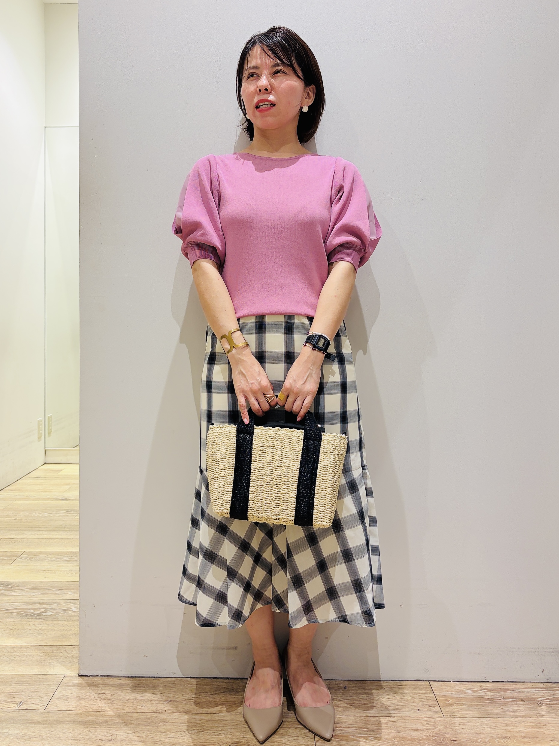 YUKOさんの「index｜【接触冷感】クールタッチラップスリーブニット《UVケア／洗濯機OK／XS～3L／9col》」を使ったコーディネート