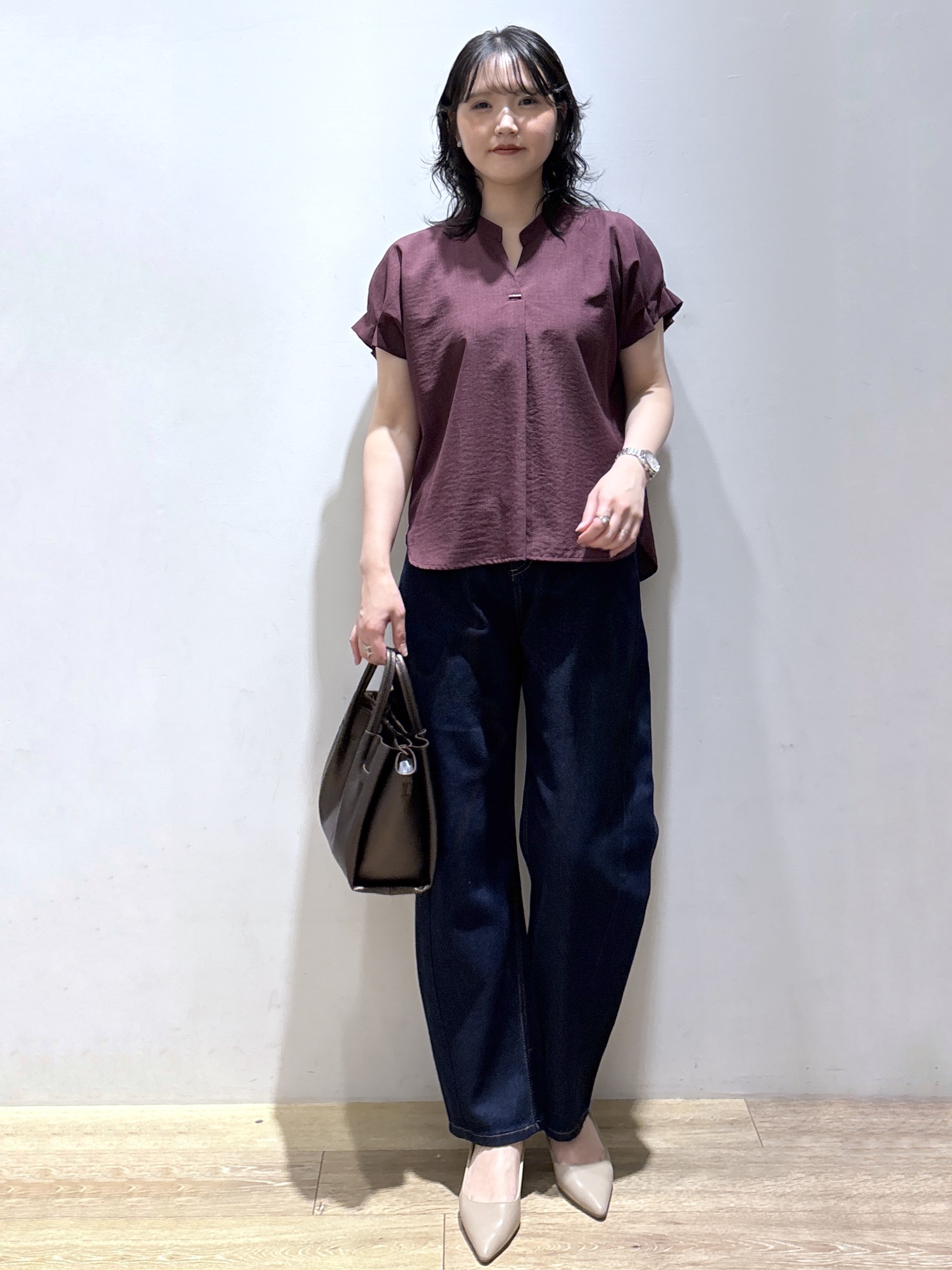 mizukiさんの「index｜【接触冷感／吸水速乾】タックスキッパーブラウス《防シワ／イージーアイロン／洗濯機OK／9col》」を使ったコーディネート