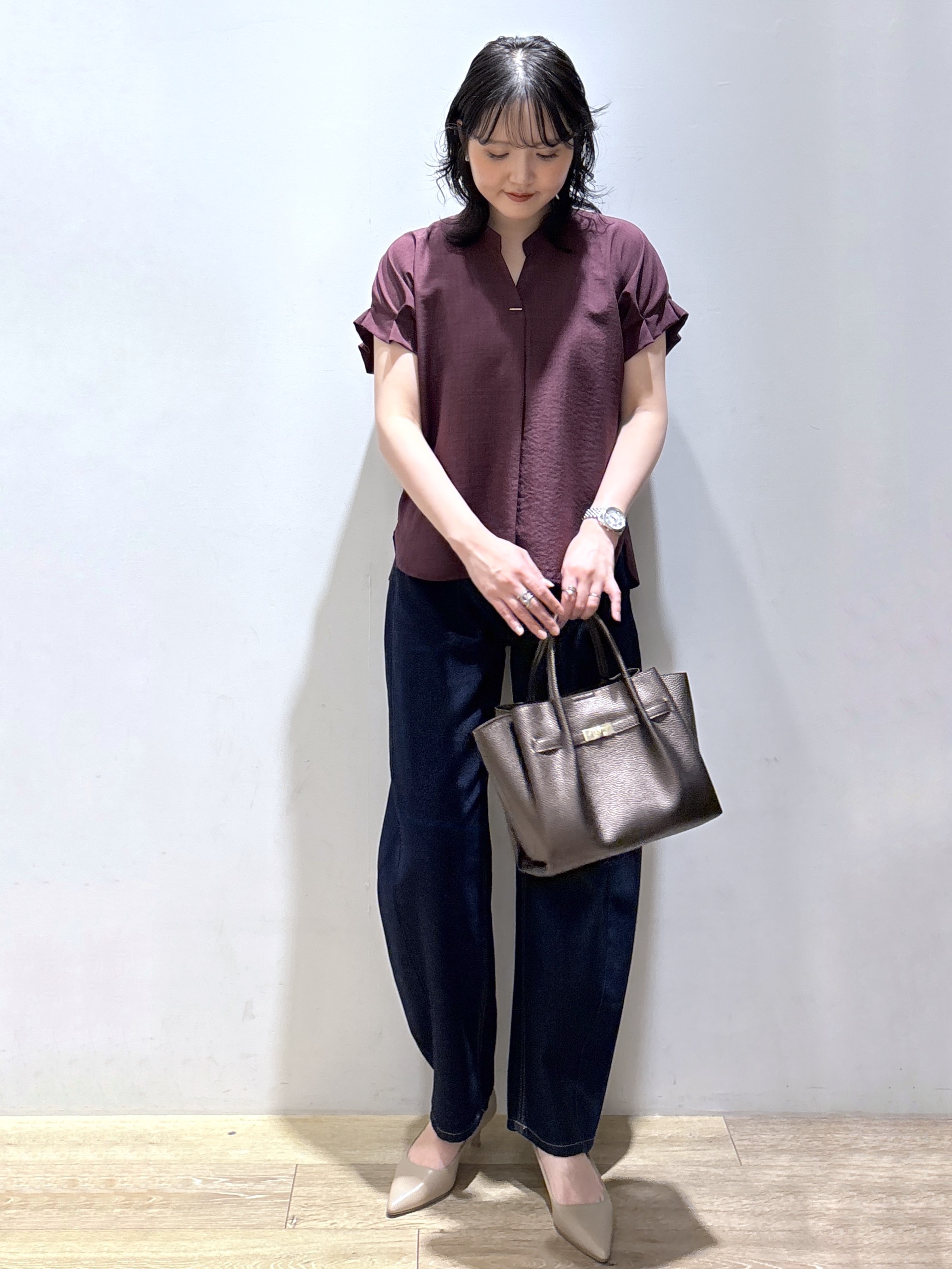 mizukiさんの「index｜【接触冷感／吸水速乾】タックスキッパーブラウス《防シワ／イージーアイロン／洗濯機OK／9col》」を使ったコーディネート