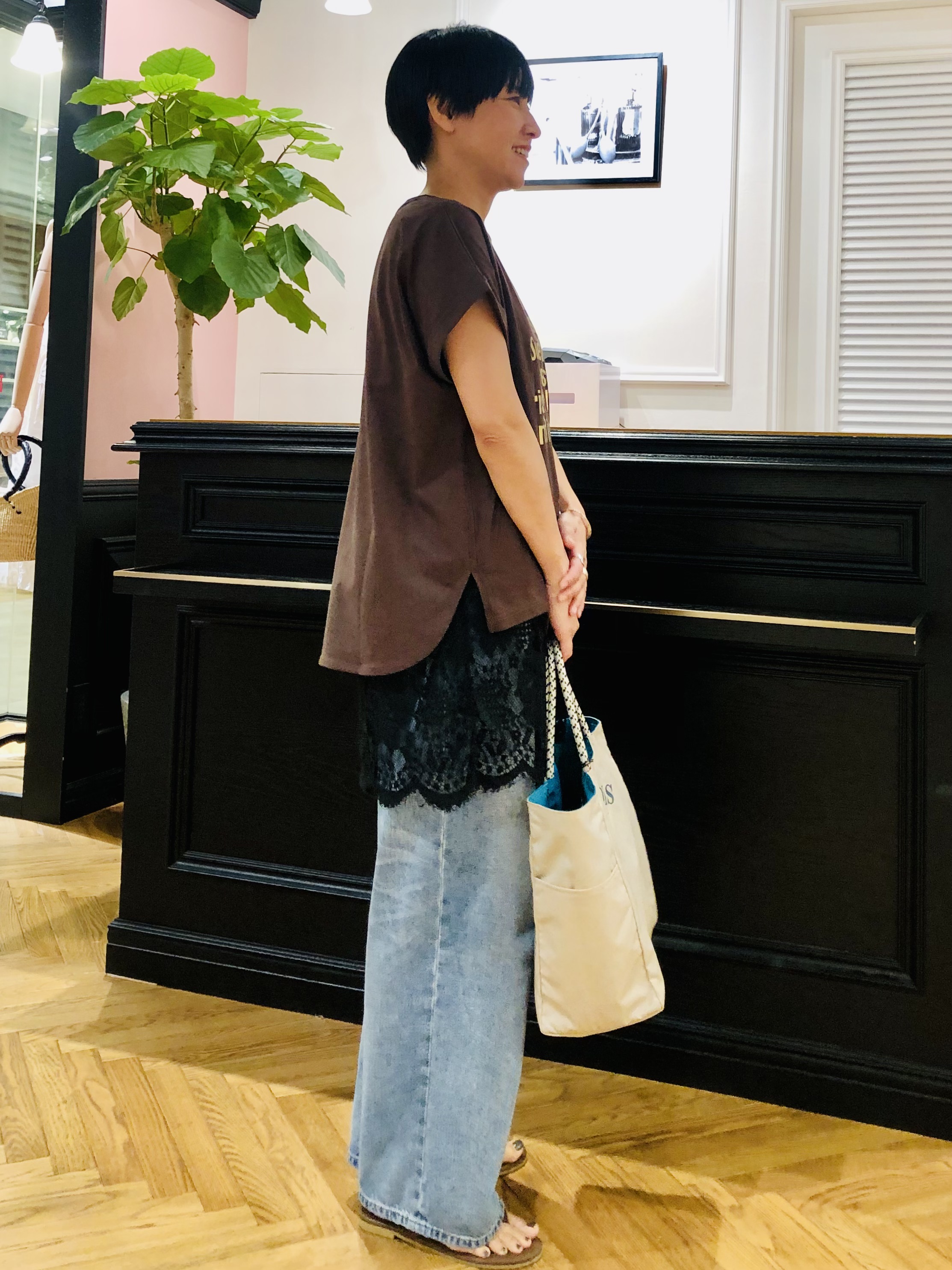 OGATAさんの「DRESSTERIOR｜◆【箔ロゴ】箔プリントドルマンスリーブ Tシャツ」を使ったコーディネート