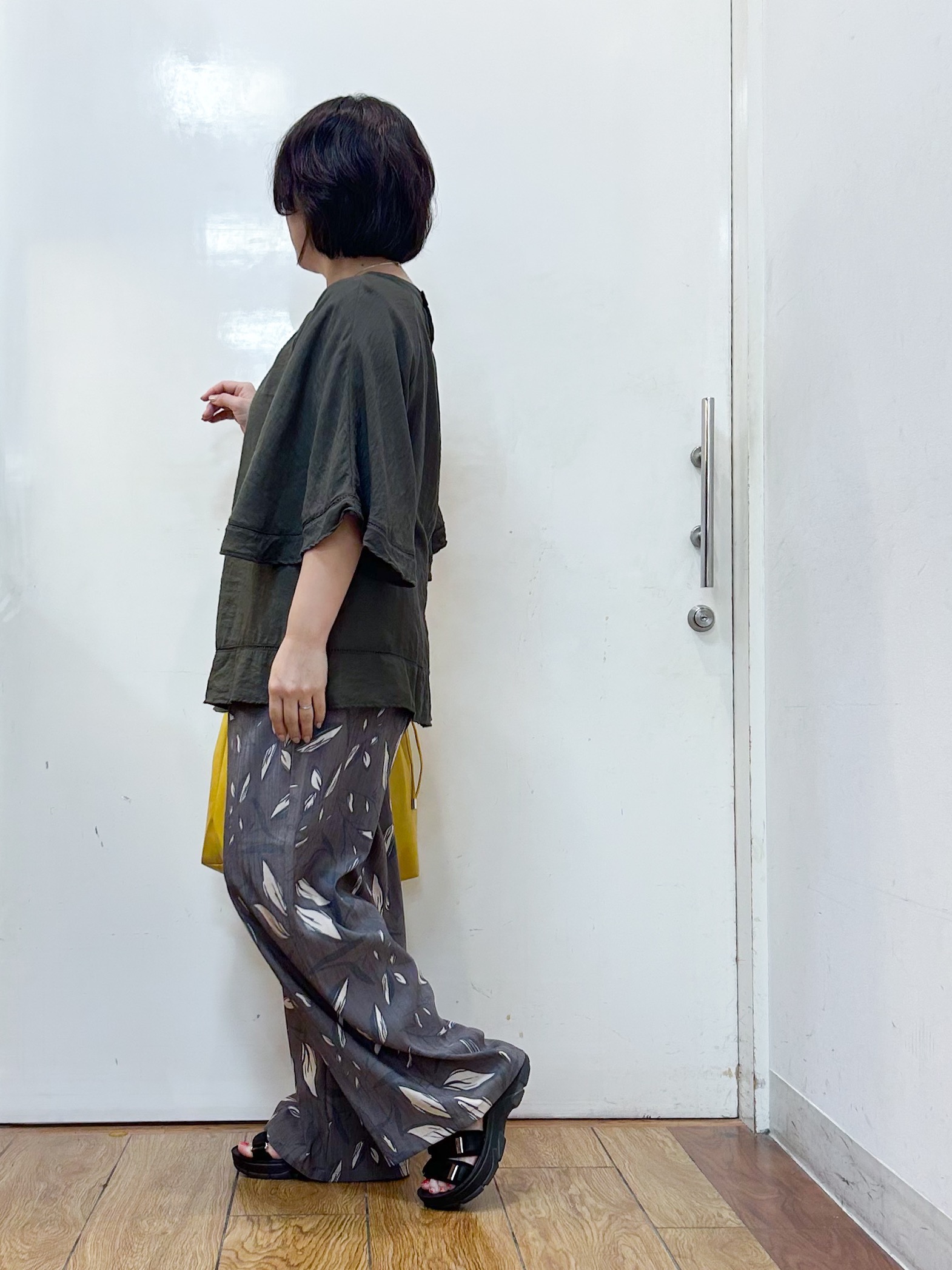 haruさんの「SHOO･LA･RUE｜【ひんやり/S-LL/体型カバー】はしごレースが涼し気な スラブポンチョ風ブラウス」を使ったコーディネート