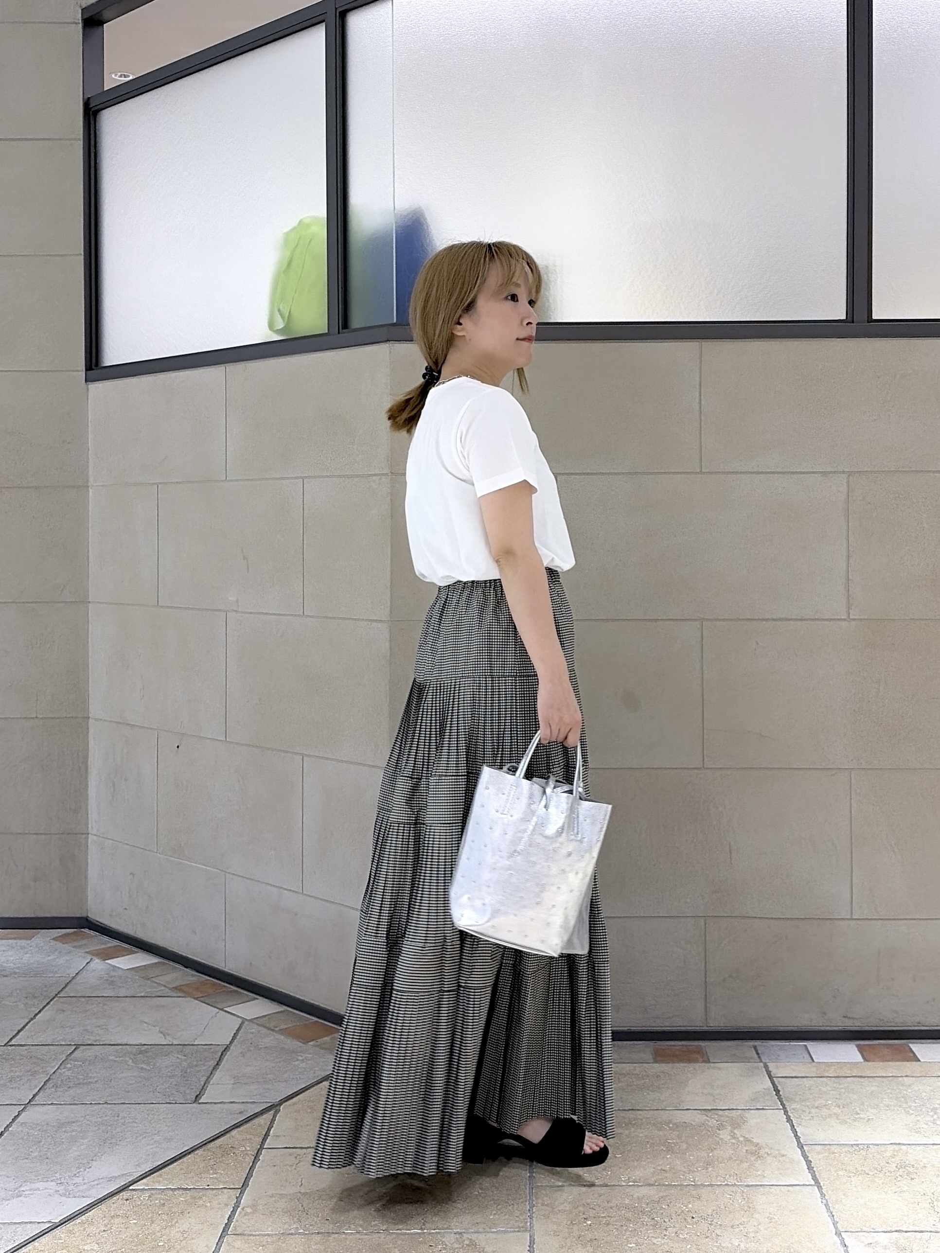 よねさんの「INDIVI｜フレンチブルTシャツ」を使ったコーディネート