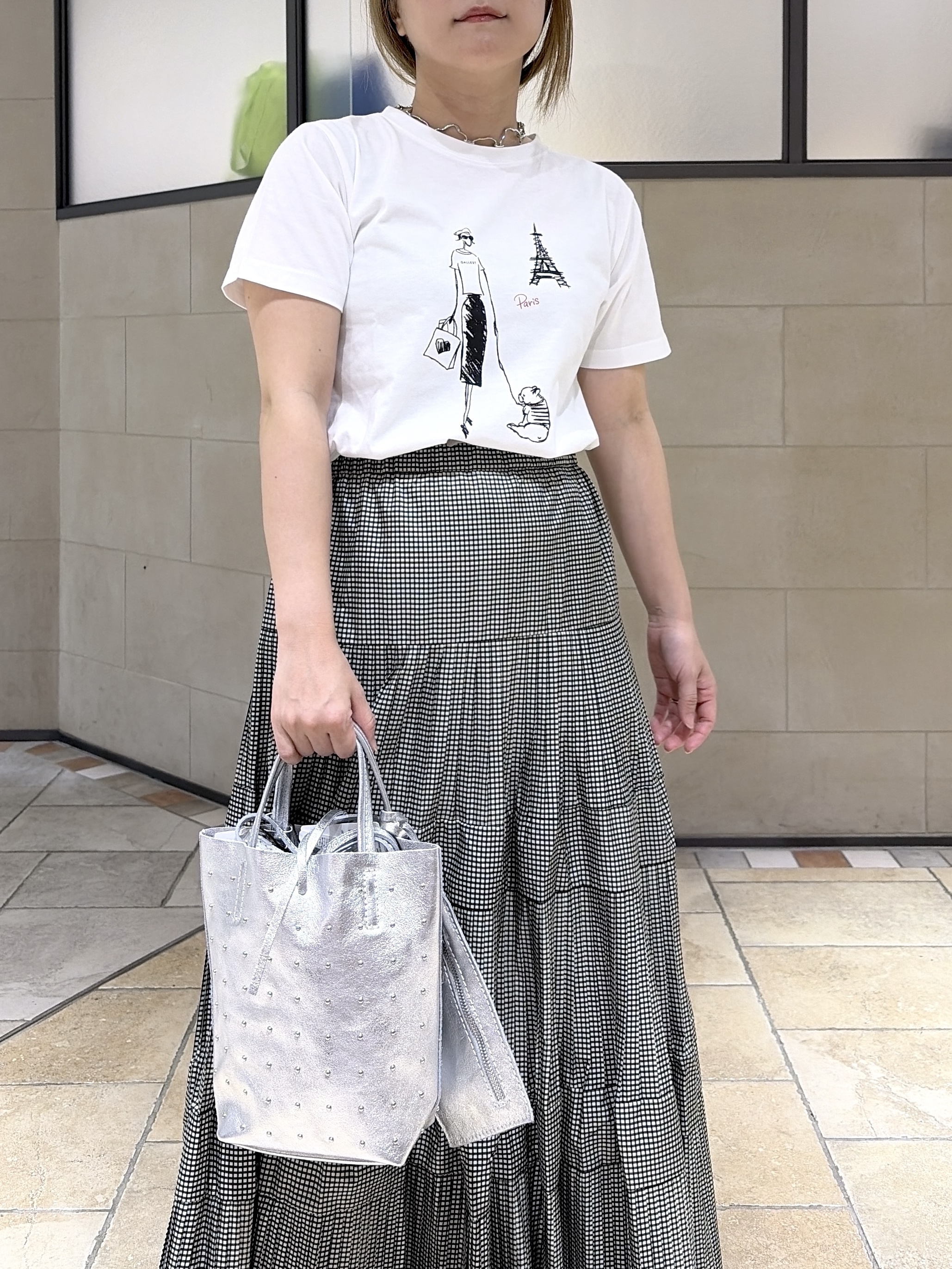 よねさんの「INDIVI｜フレンチブルTシャツ」を使ったコーディネート