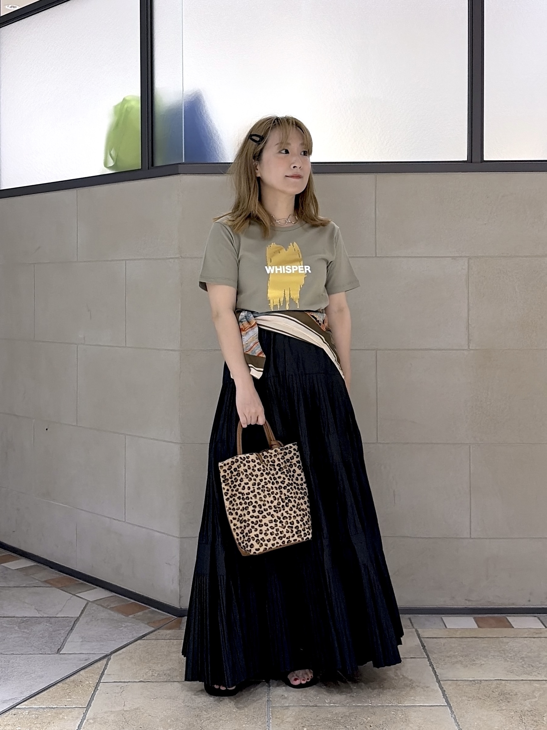 よねさんの「INDIVI｜箔プリント コンパクトTシャツ」を使ったコーディネート