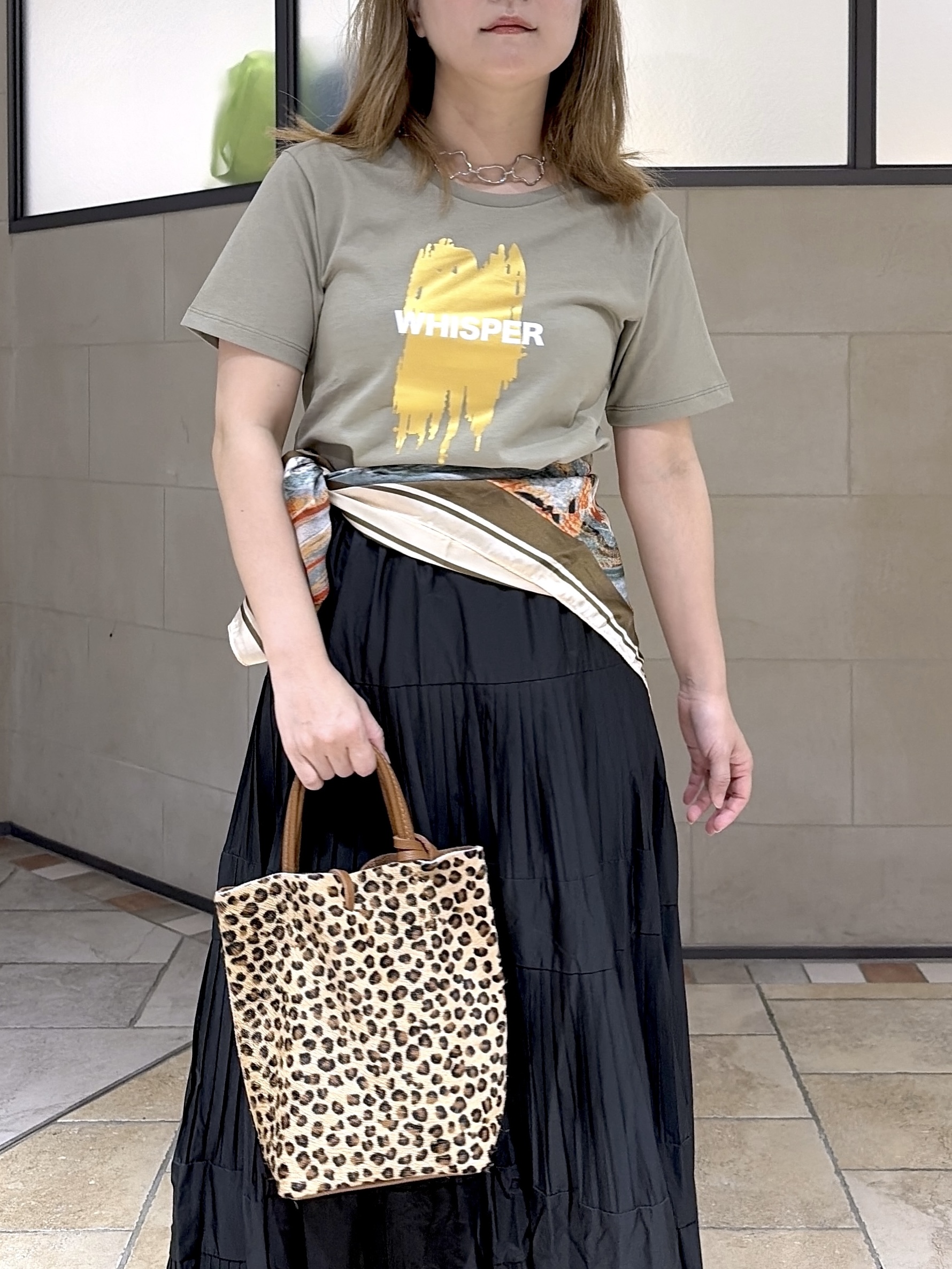 よねさんの「INDIVI｜箔プリント コンパクトTシャツ」を使ったコーディネート
